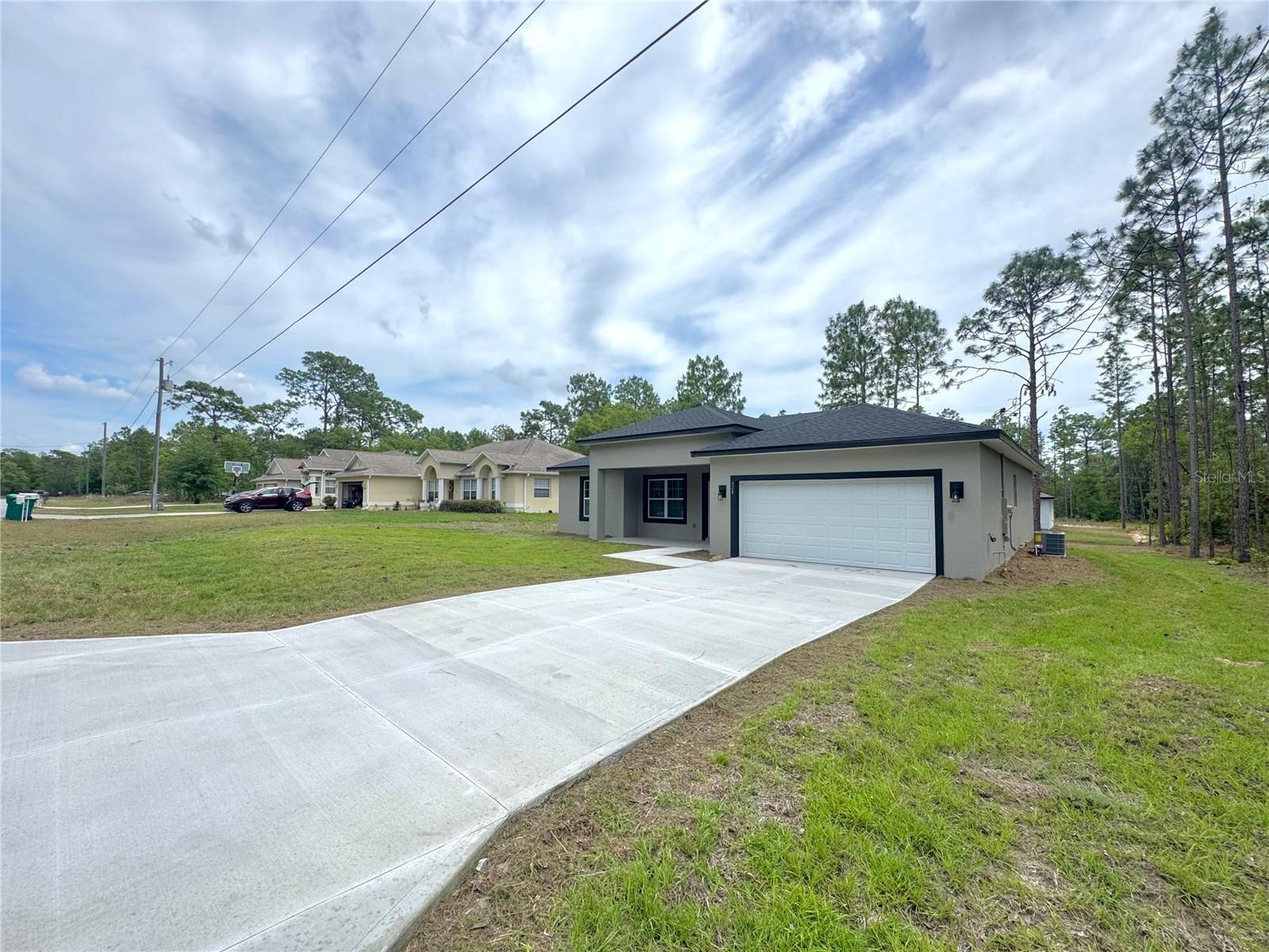 628 W Heronsbill Ln, Dunnellon, FL 34434 photo