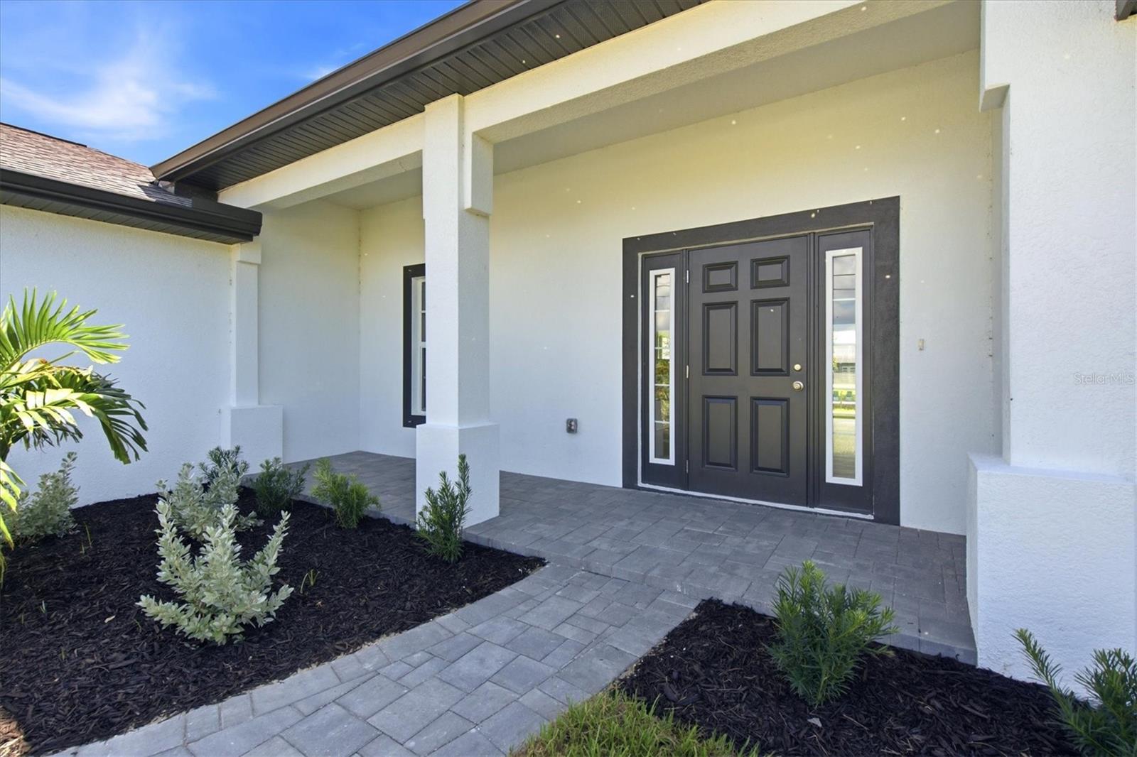 1219 NW 9 Pl, Cape Coral, FL 33993 photo