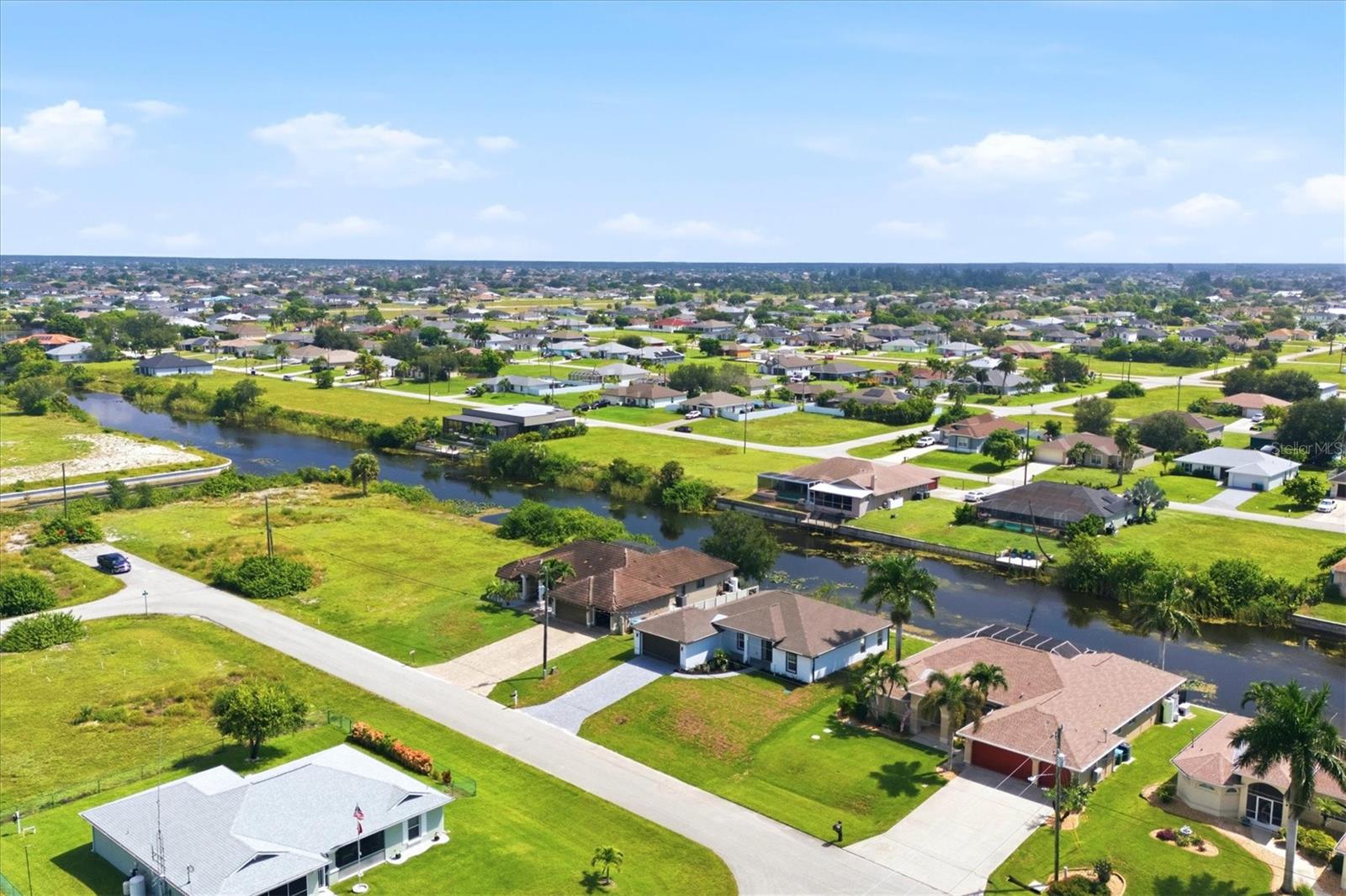 1219 NW 9 Pl, Cape Coral, FL 33993 photo