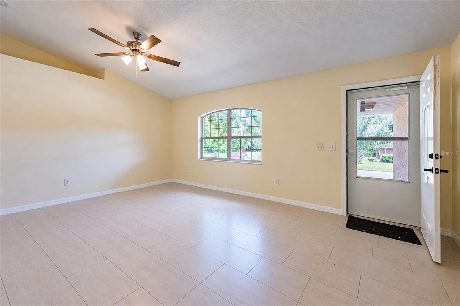 503 Nola St, Inverness, FL 34452 photo