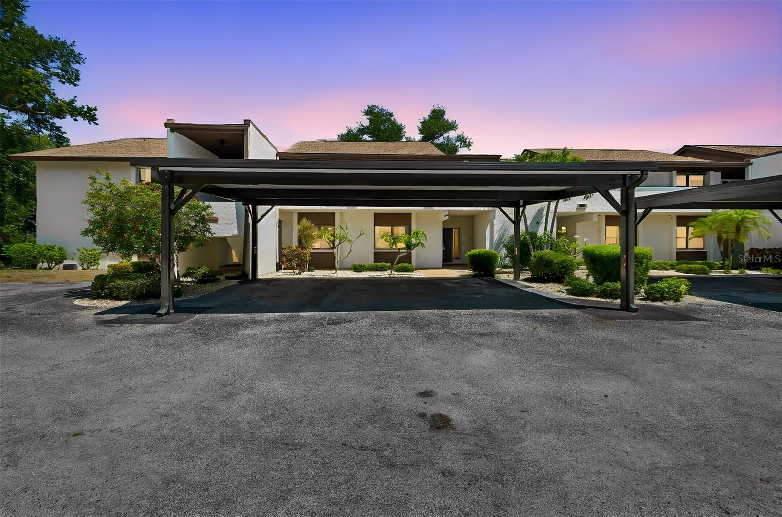 6067 Fairway Ln, Bradenton, FL 34210