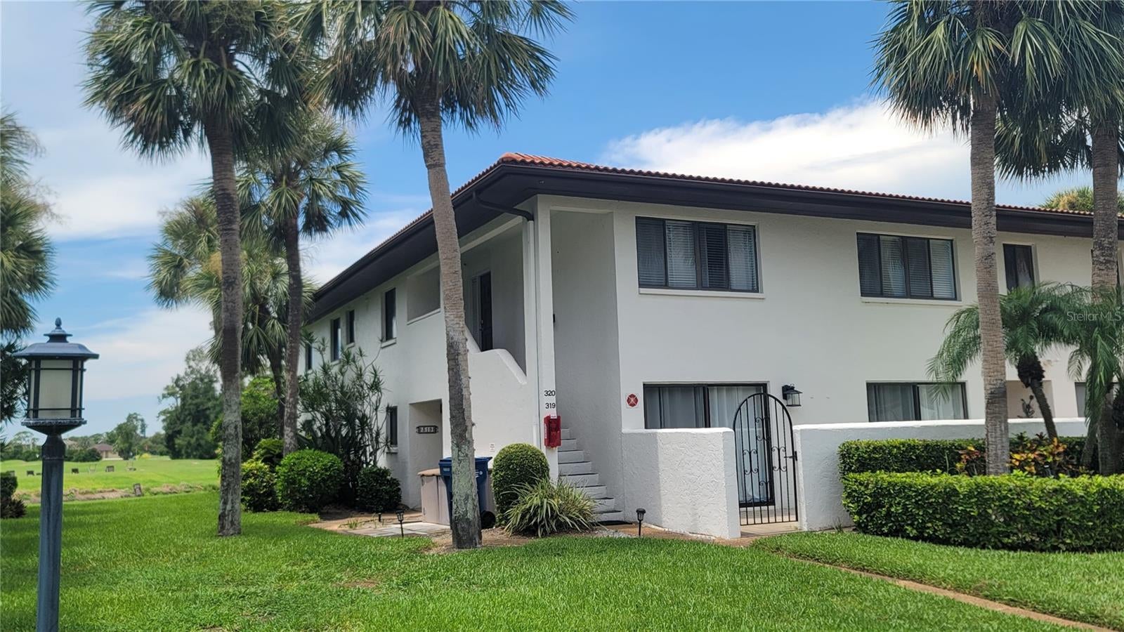 320 Barcelona Dr, Bradenton, FL 34210