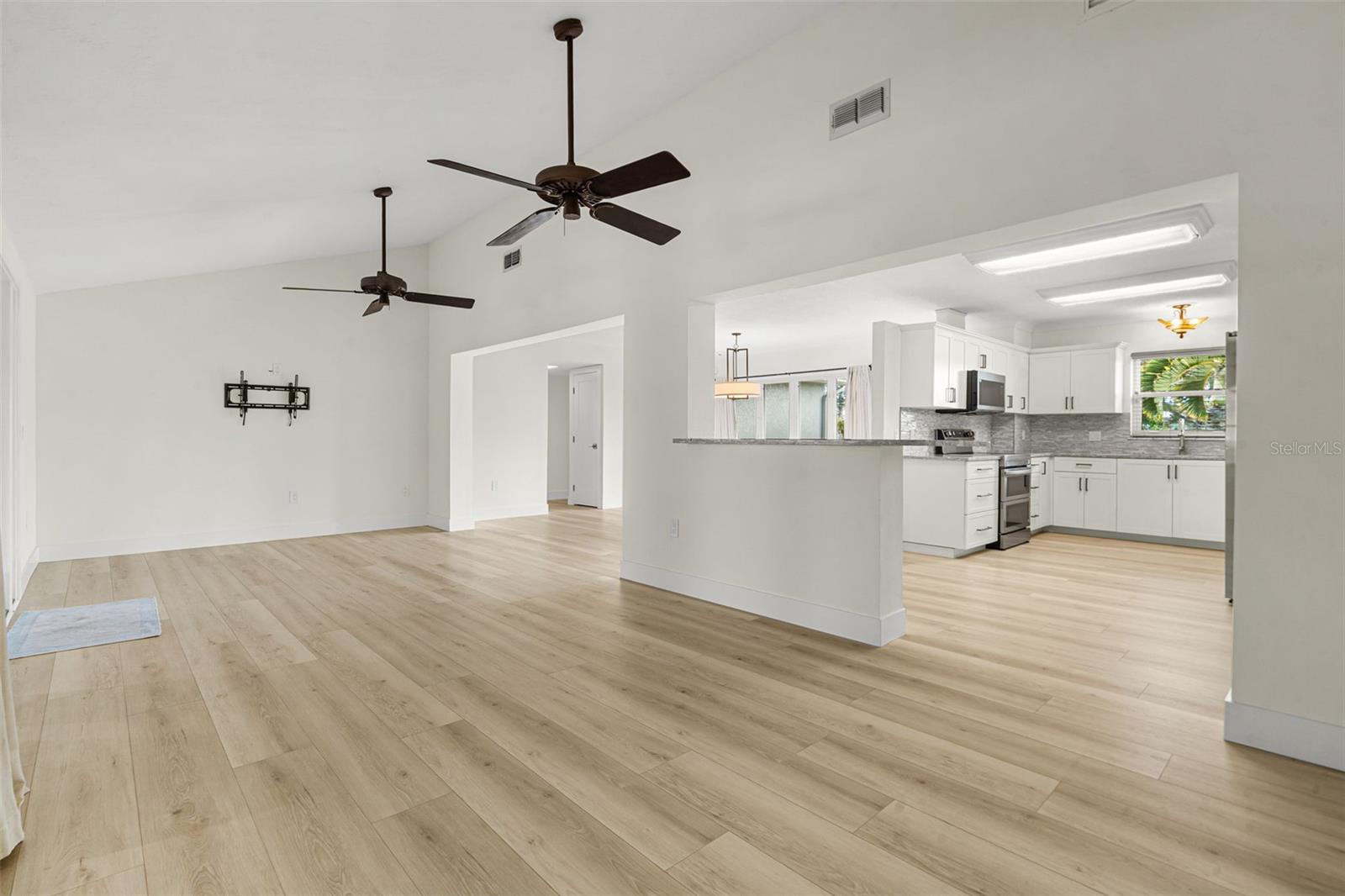 452 50 St, Palmetto, FL 34221 photo