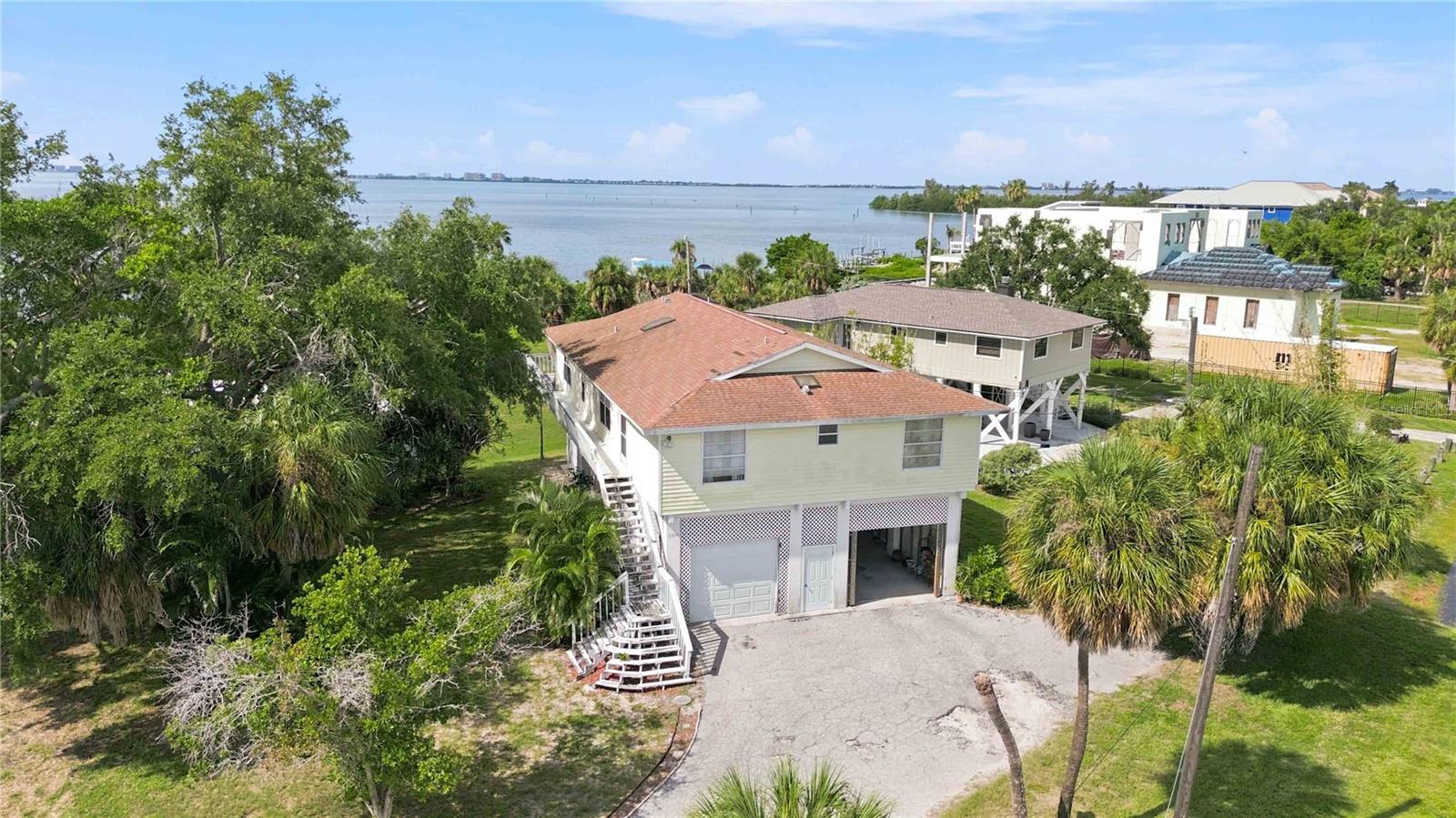 6904 22 St, Bradenton, FL 34207