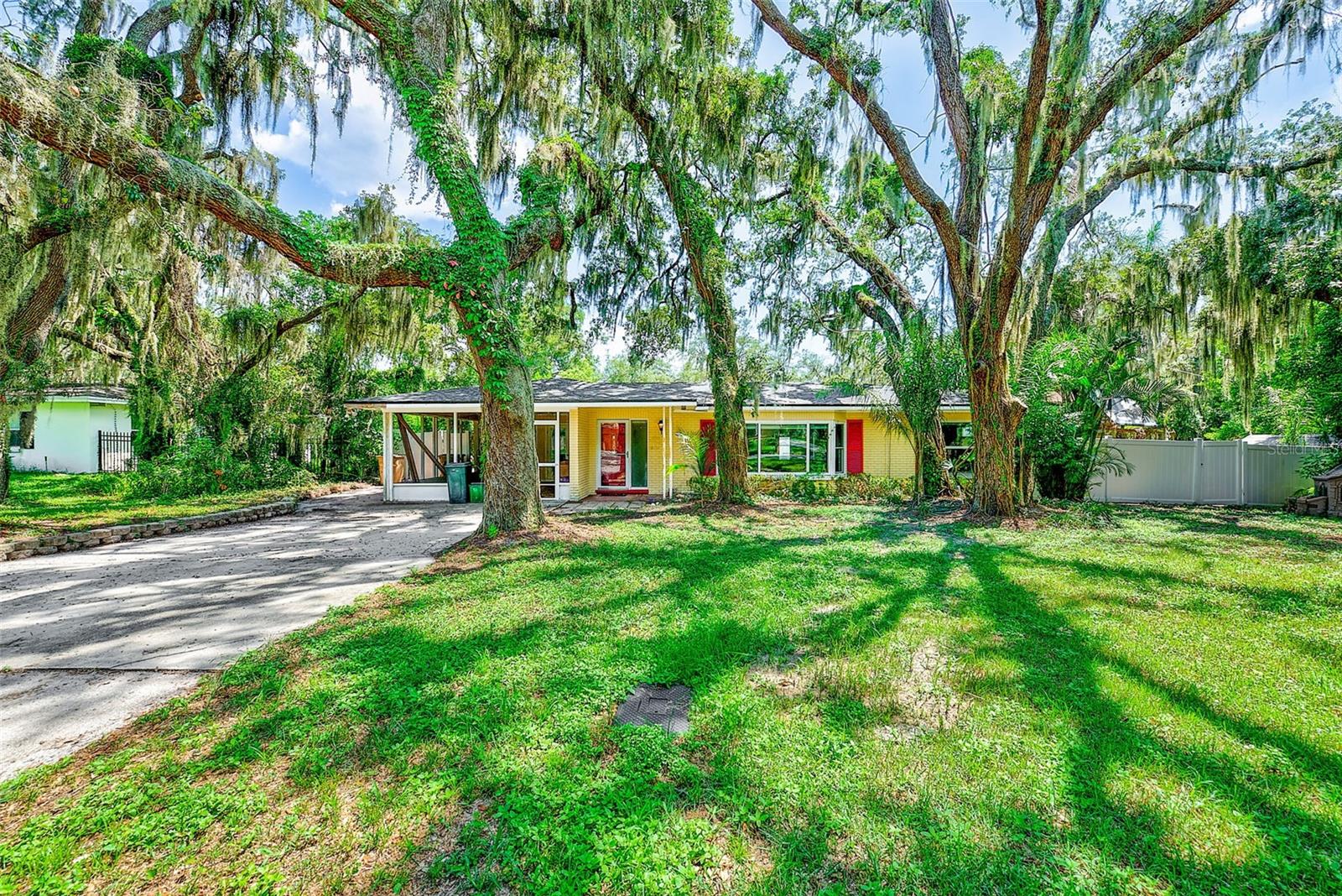 303 Saint Augustine Ave, Temple Terrace, FL 33617