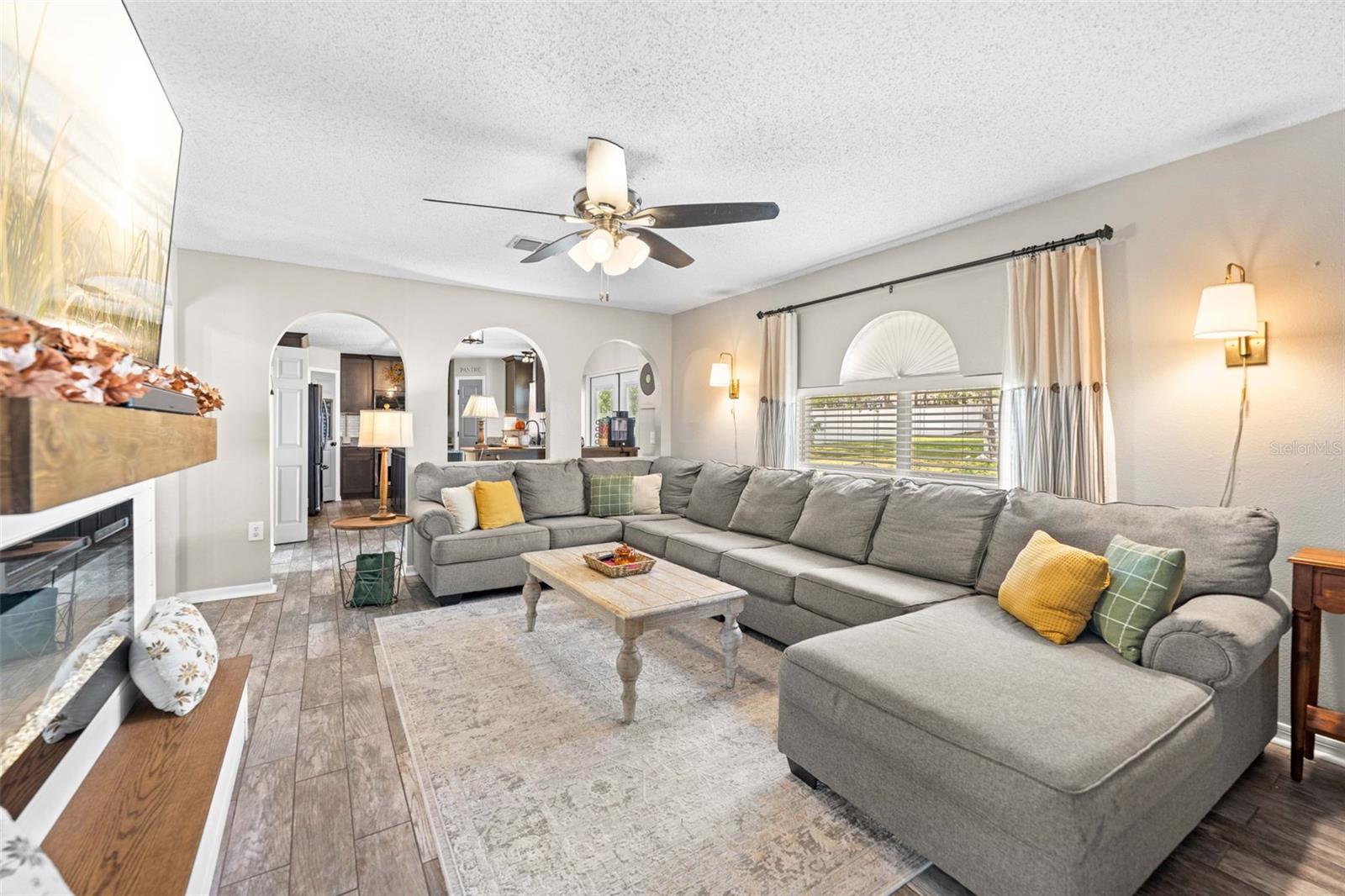 12299 Lark Sparrow Rd, Weeki Wachee, FL 34614 photo