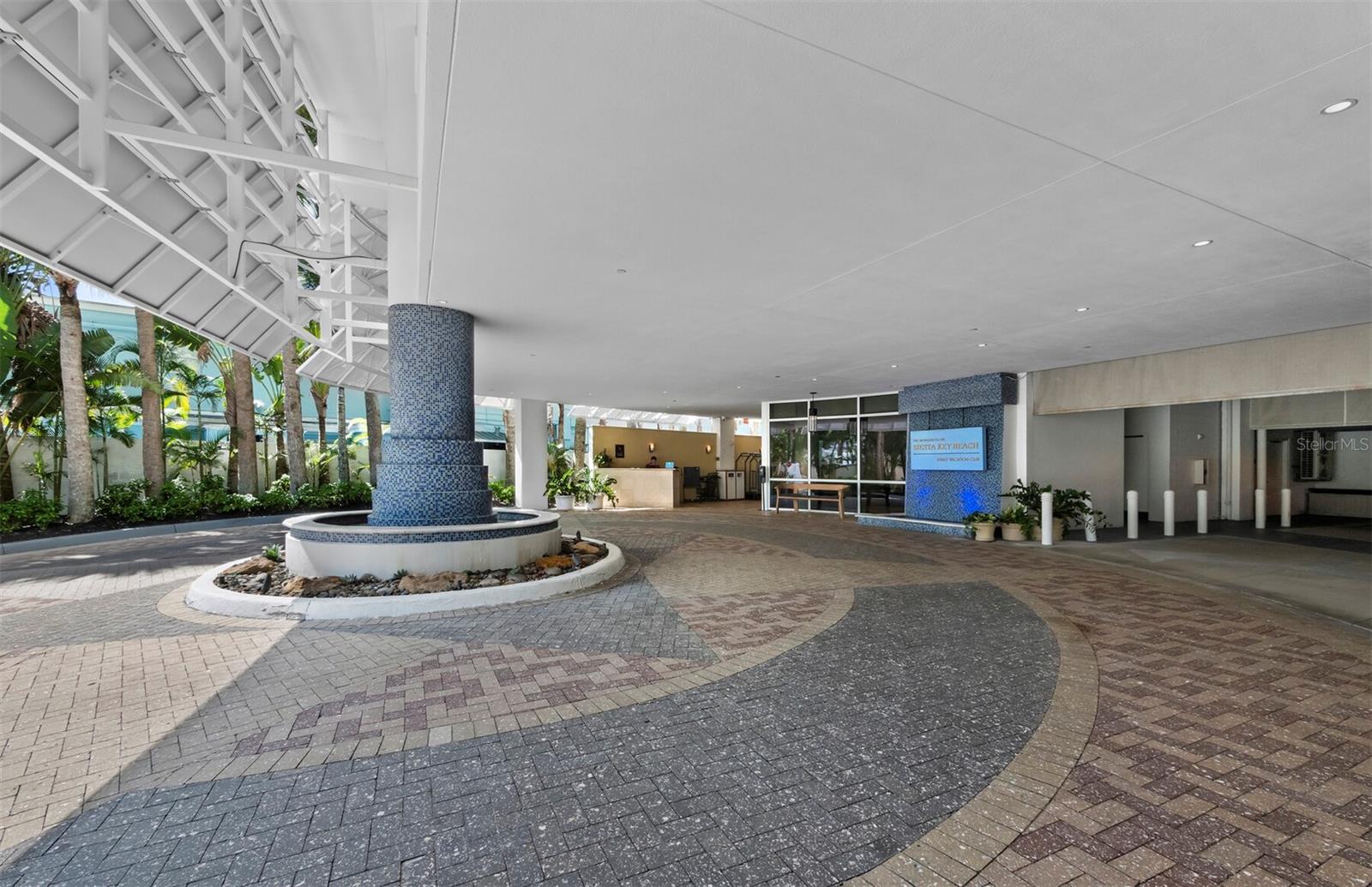 915 Seaside Dr #310, Sarasota, FL 34242 photo