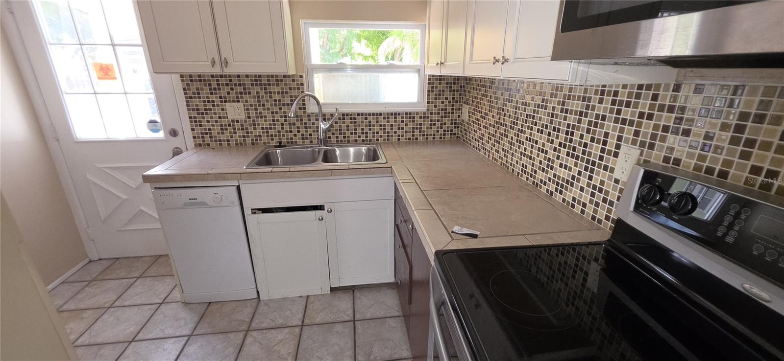 1868 Laurel St, Sarasota, FL 34236 photo