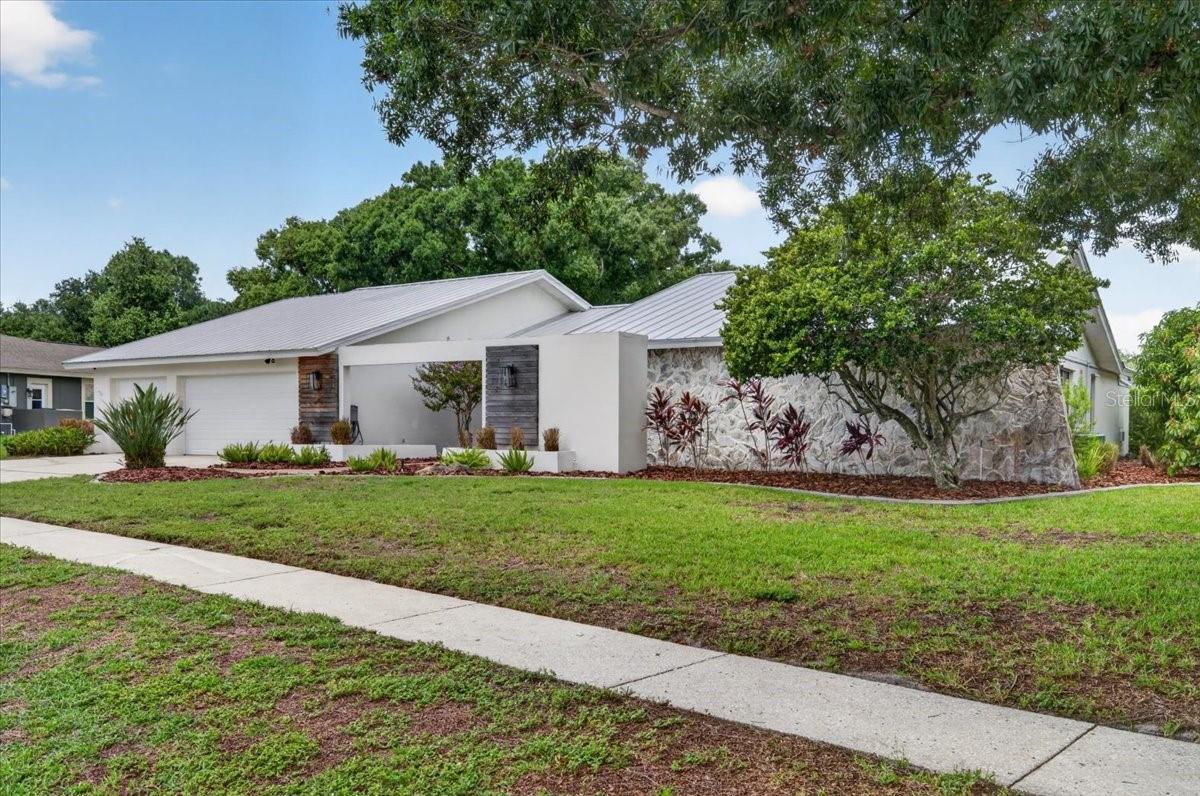 2862 Shady Oak Ct, Clearwater, FL 33761 photo