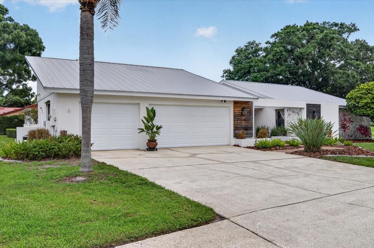 2862 Shady Oak Ct, Clearwater, FL 33761 photo