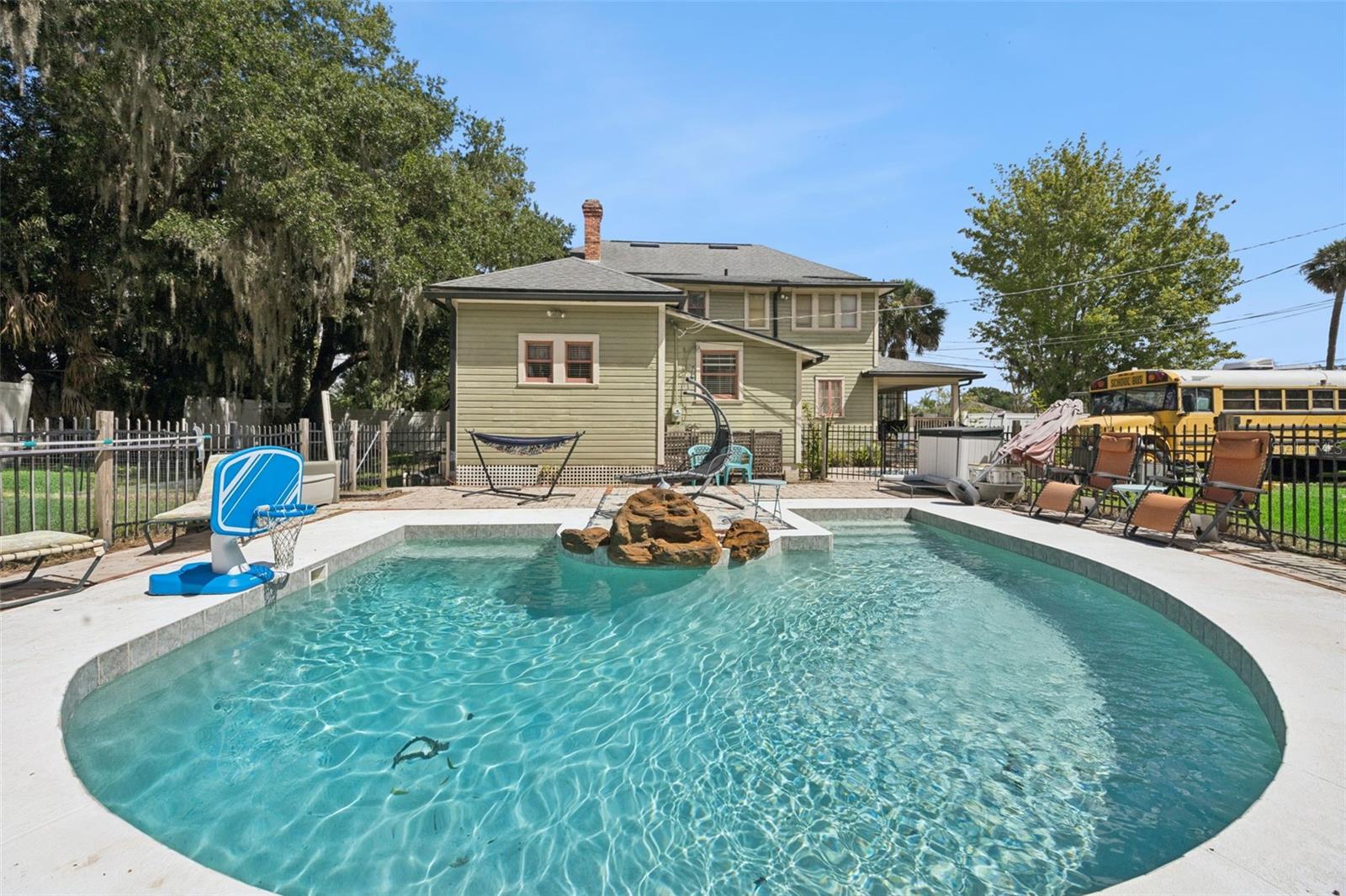 2201 Celery Ave, Sanford, FL 32771 photo