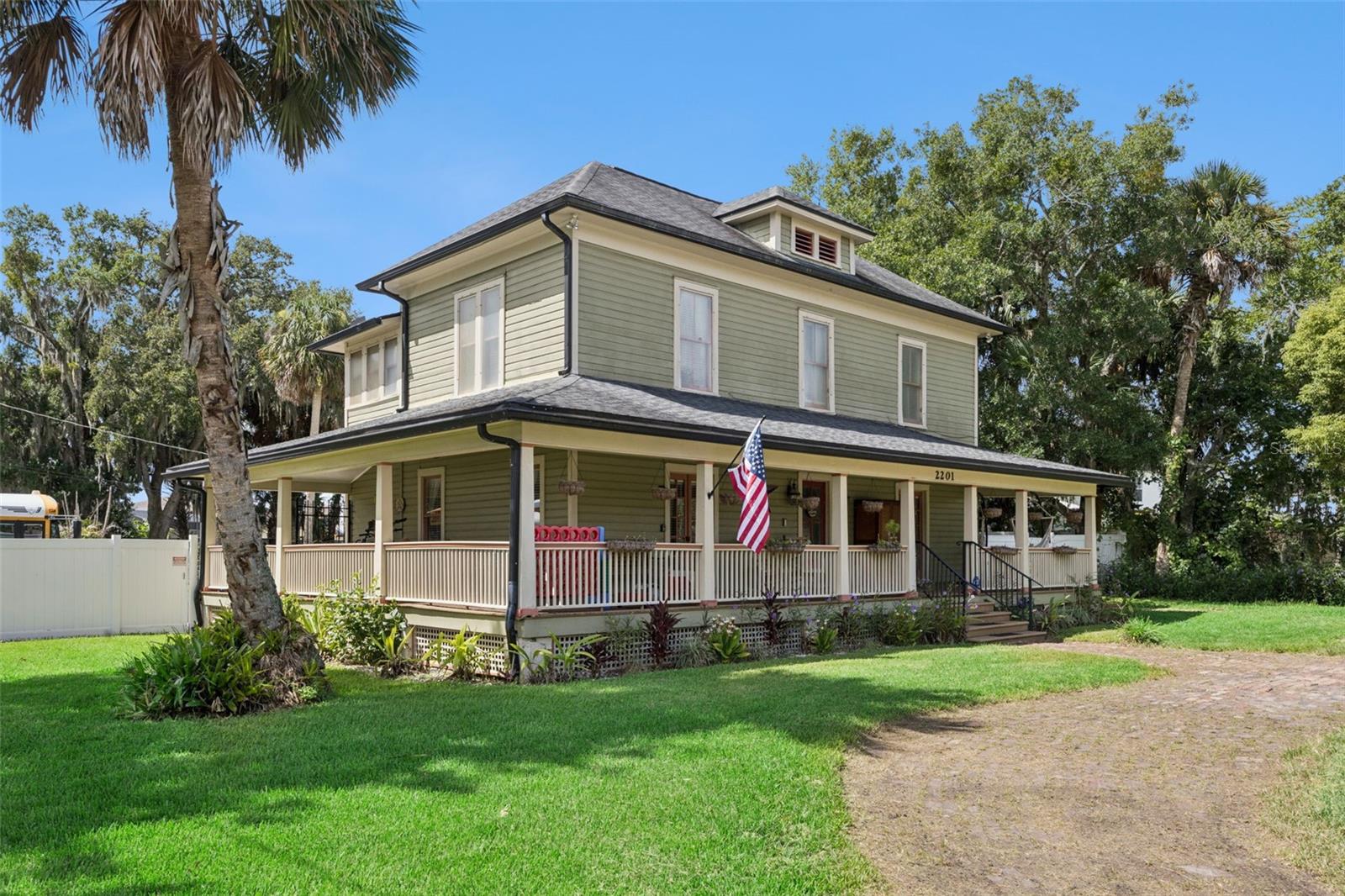 2201 Celery Ave, Sanford, FL 32771