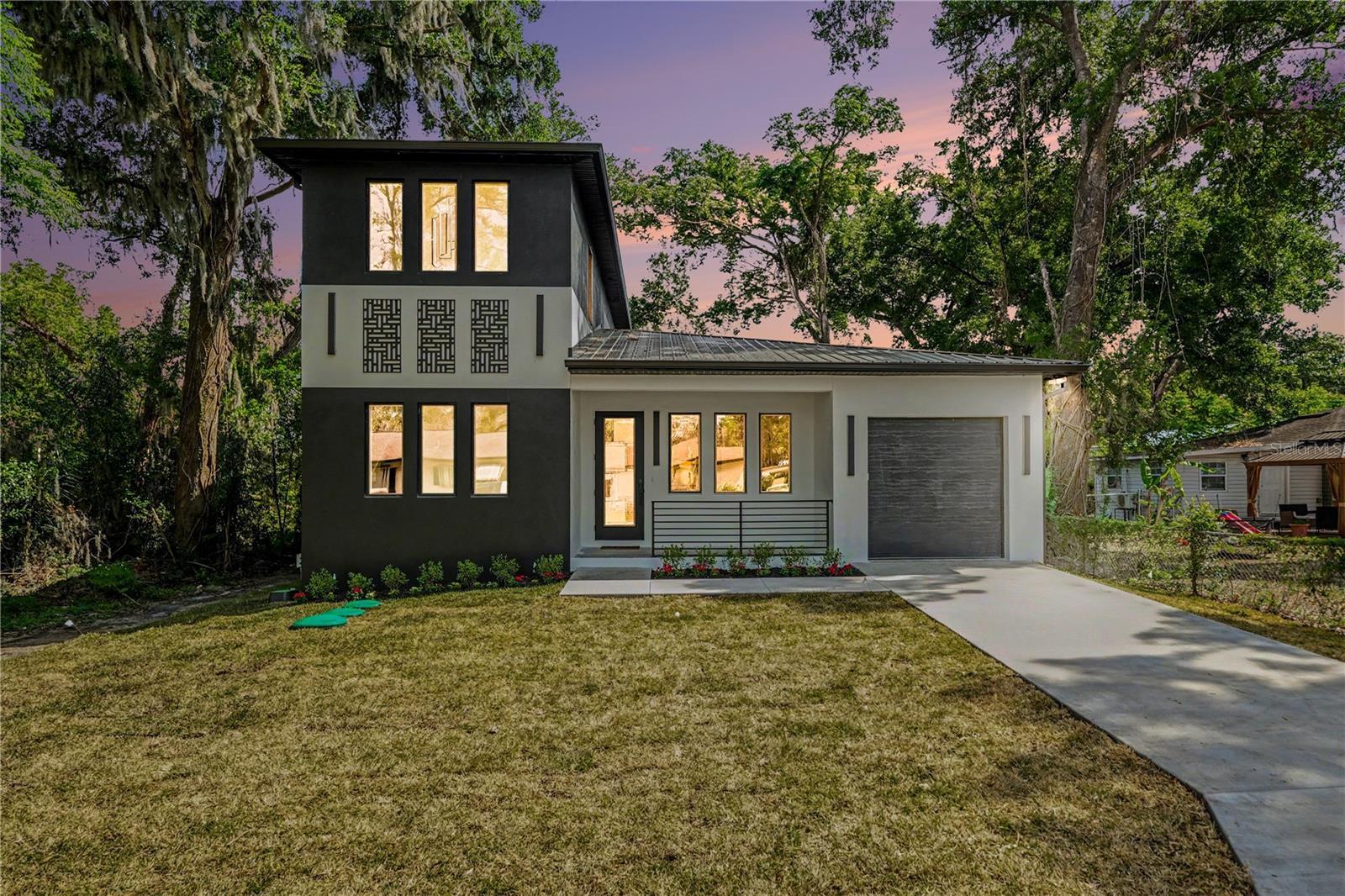 105 Garland Ave, Seffner, FL 33584 photo