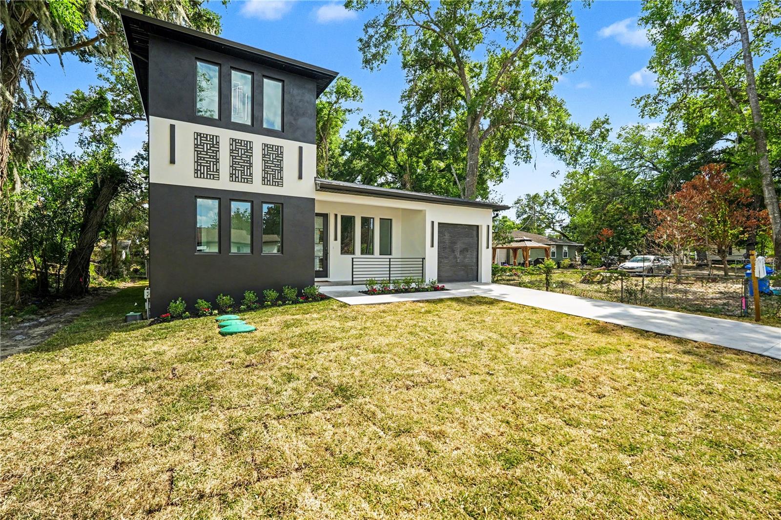 105 Garland Ave, Seffner, FL 33584 photo
