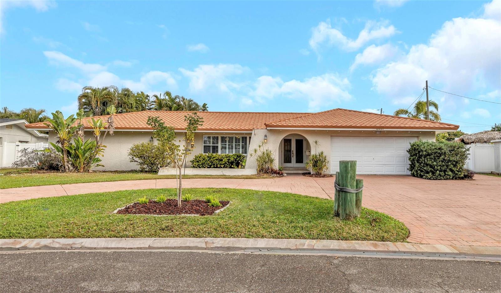 4313 50 Pl, Saint Petersburg, FL 33711