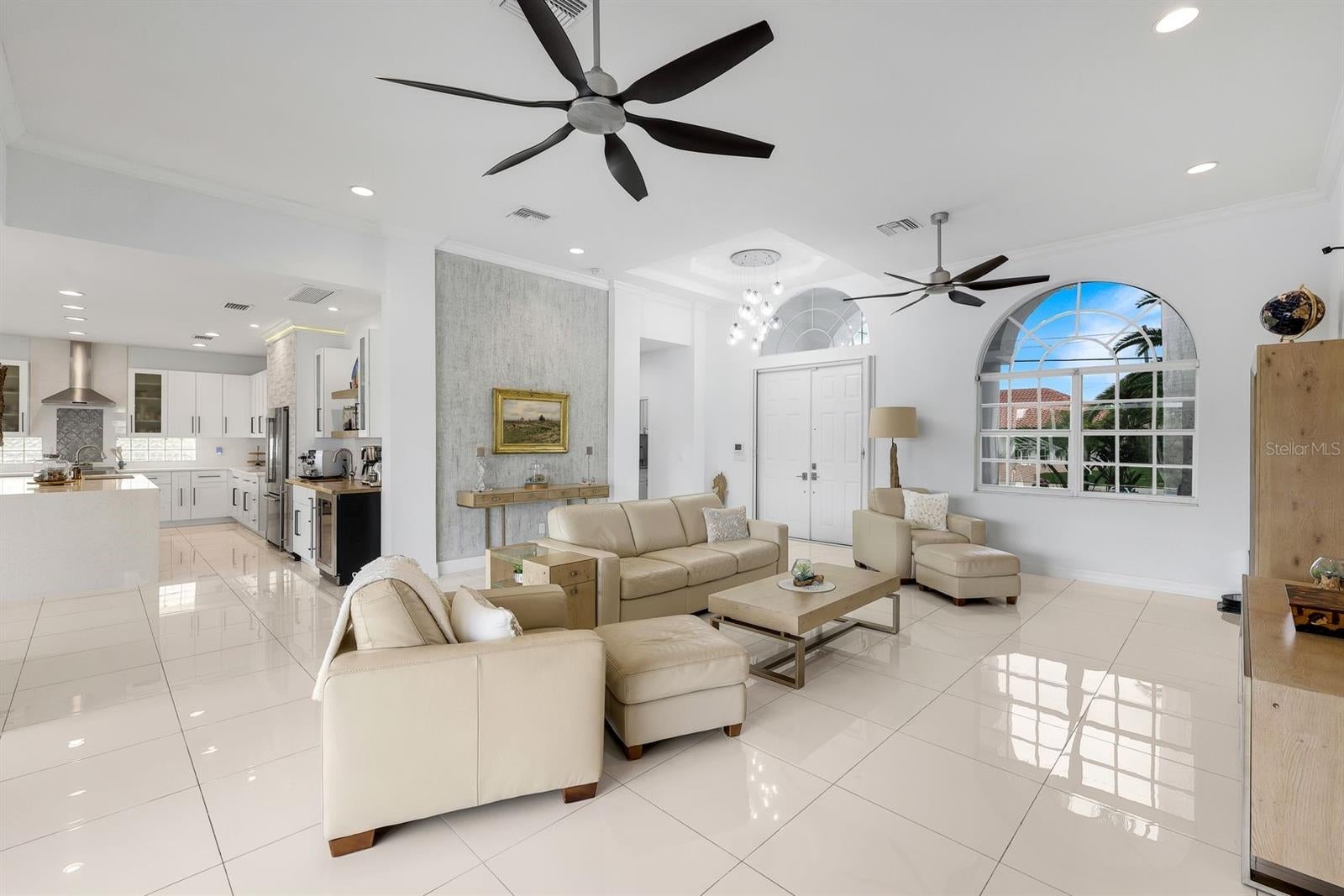 2309 SE 20 Pl, Cape Coral, FL 33990 photo