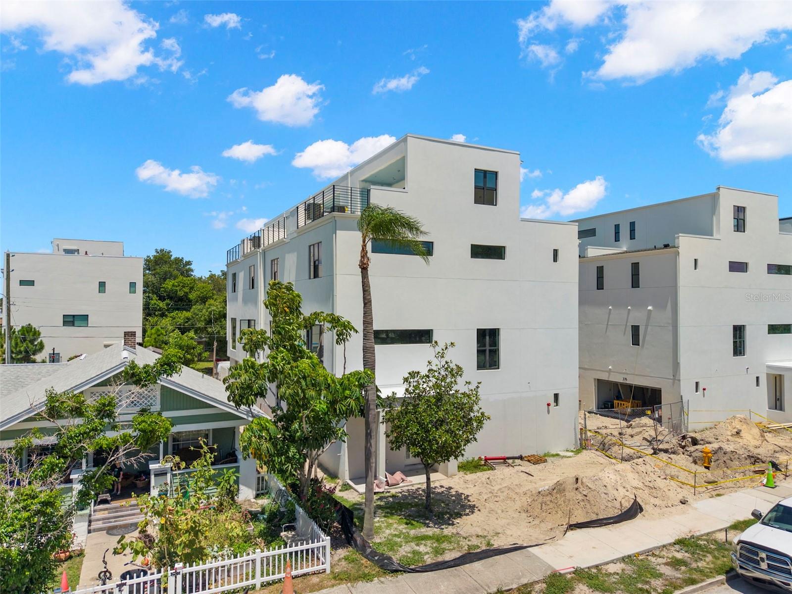 368 14 St, Saint Petersburg, FL 33705 photo