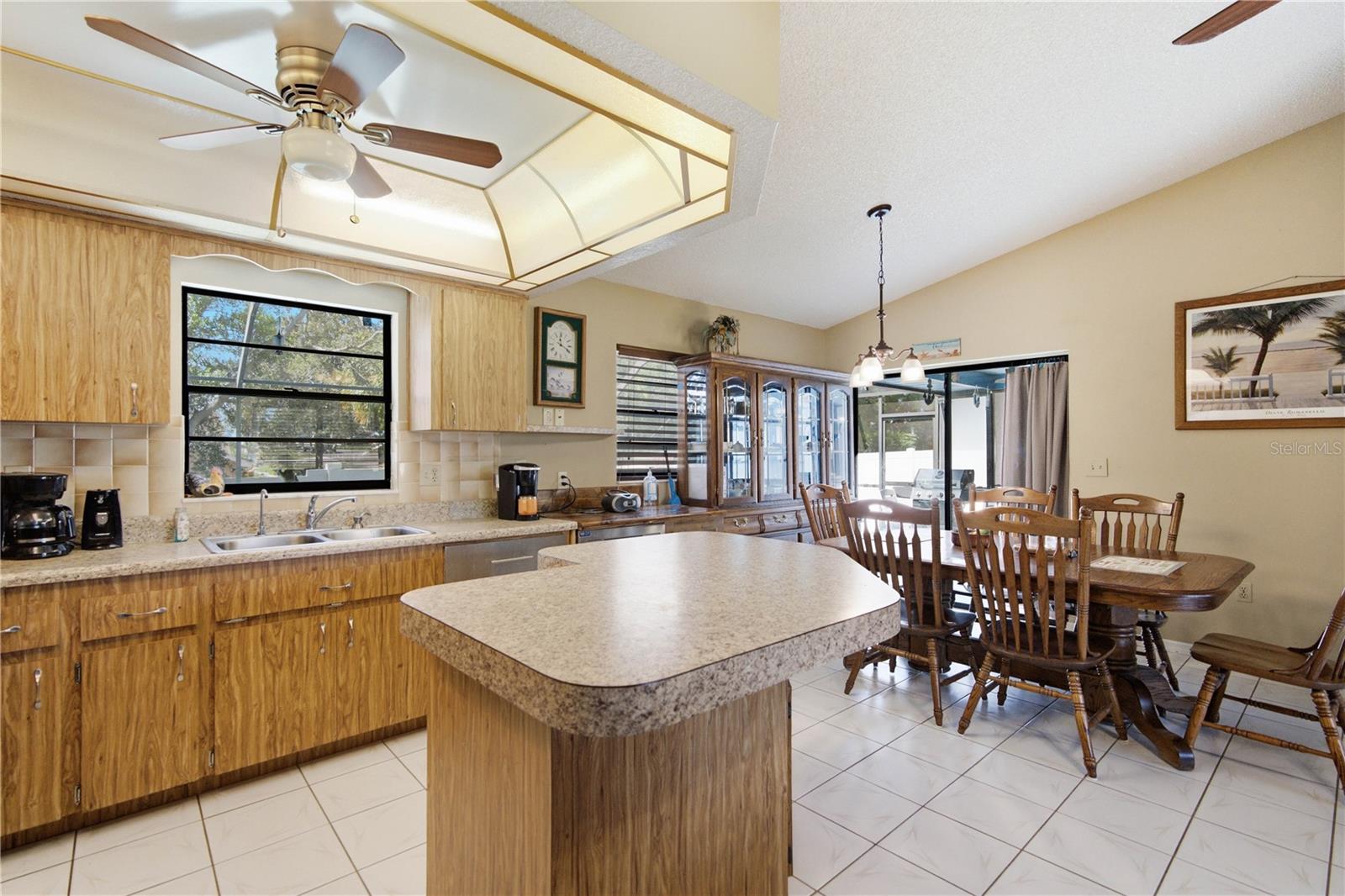 11423 Linden Dr, Spring Hill, FL 34608 photo