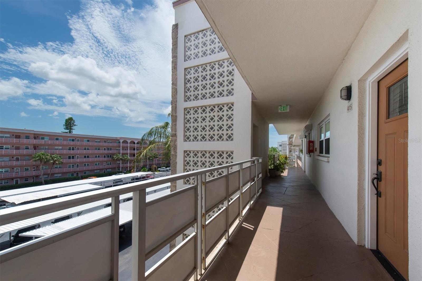 5603 80 St #415, Saint Petersburg, FL 33709 photo