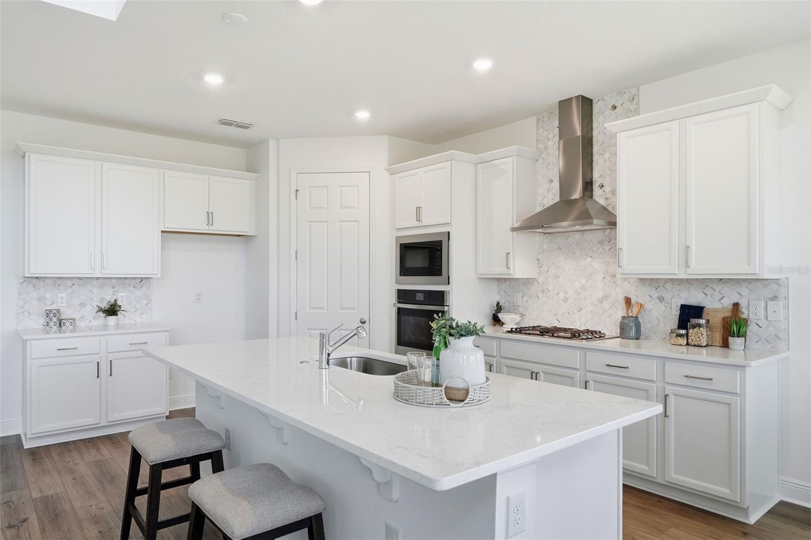 5860 Sierra Crown St, Mount Dora, FL 32757 photo