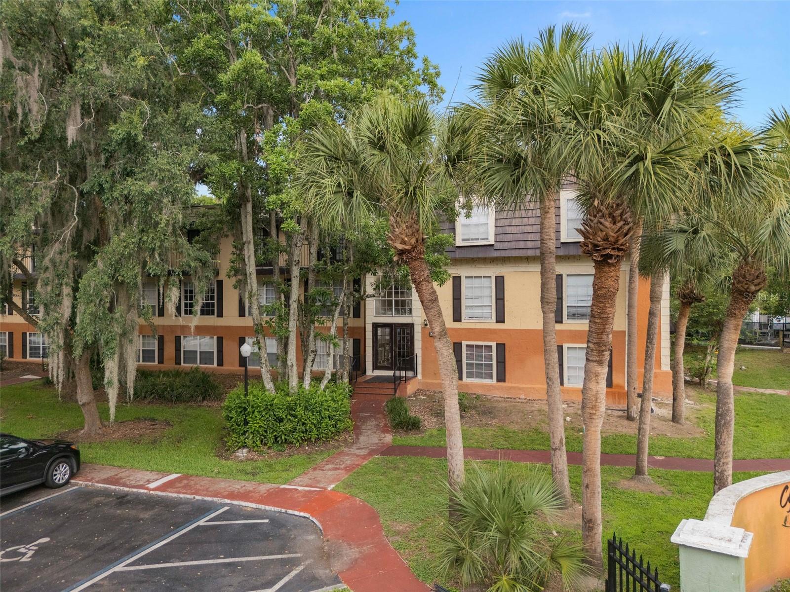 4190 Versailles Dr, Orlando, FL 32808