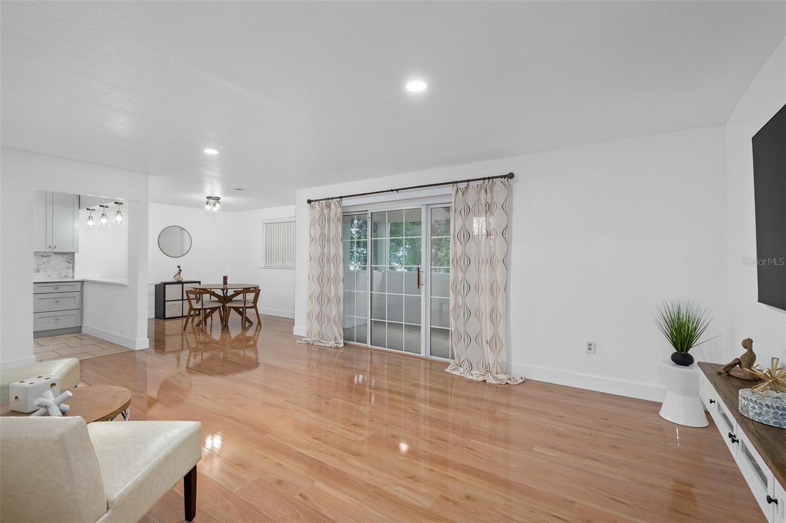 4190 Versailles Dr #4190 D, Orlando, FL 32808 photo