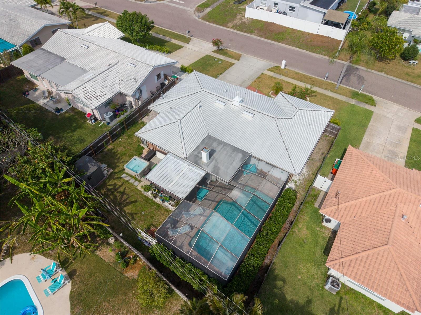 5676 Williams Blvd, Seminole, FL 33772 photo