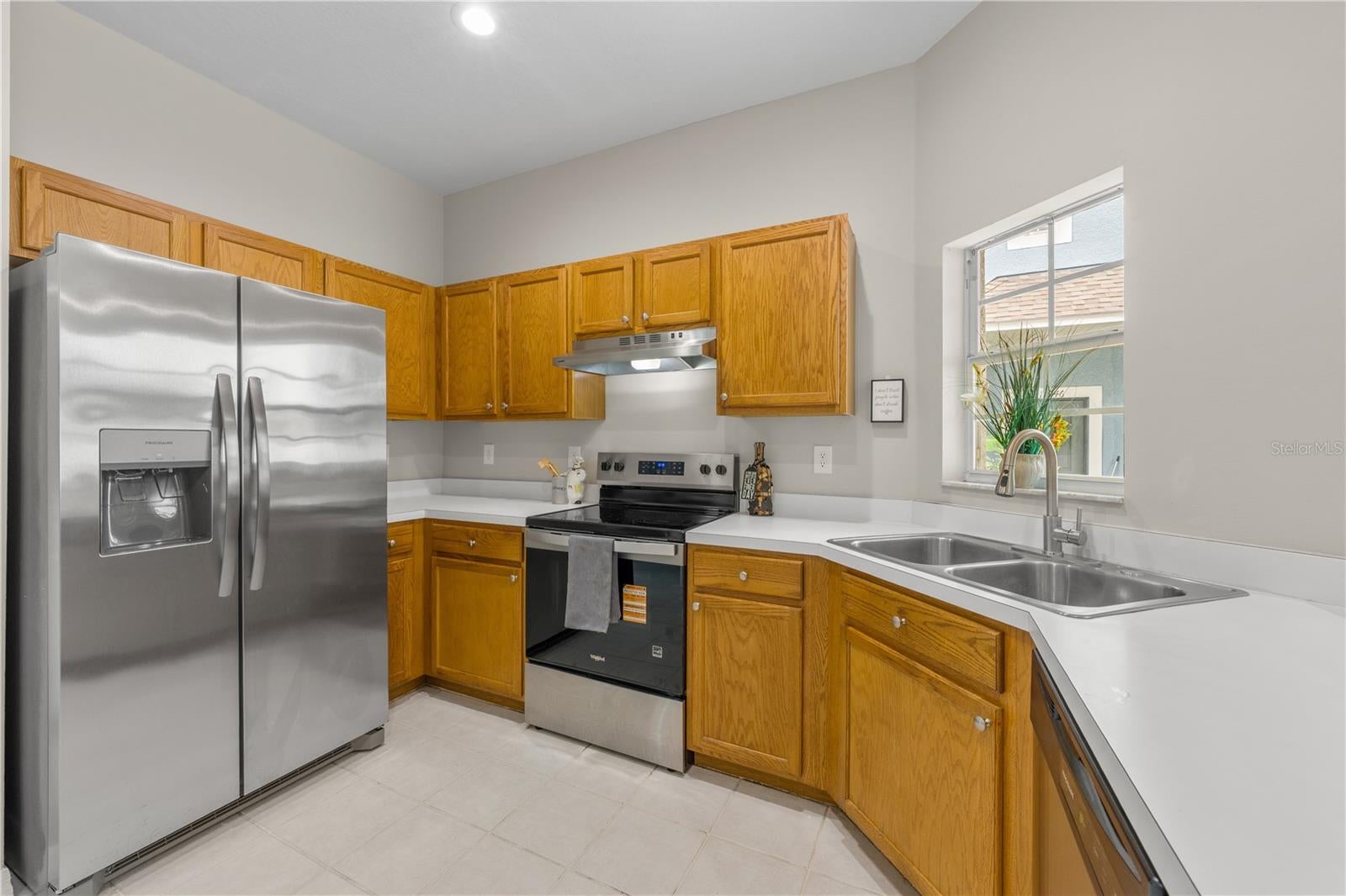 12948 Kings Crossing Dr, Gibsonton, FL 33534 photo