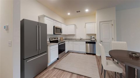 Townhouse in DADE CITY FL 14947 PISA PARKWAY 42.jpg