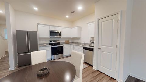 Townhouse in DADE CITY FL 14947 PISA PARKWAY 44.jpg
