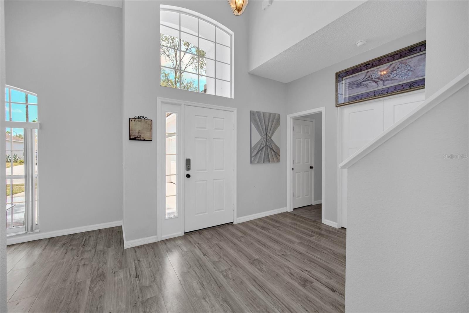 541 Castlemain Cir, Davenport, FL 33897 photo