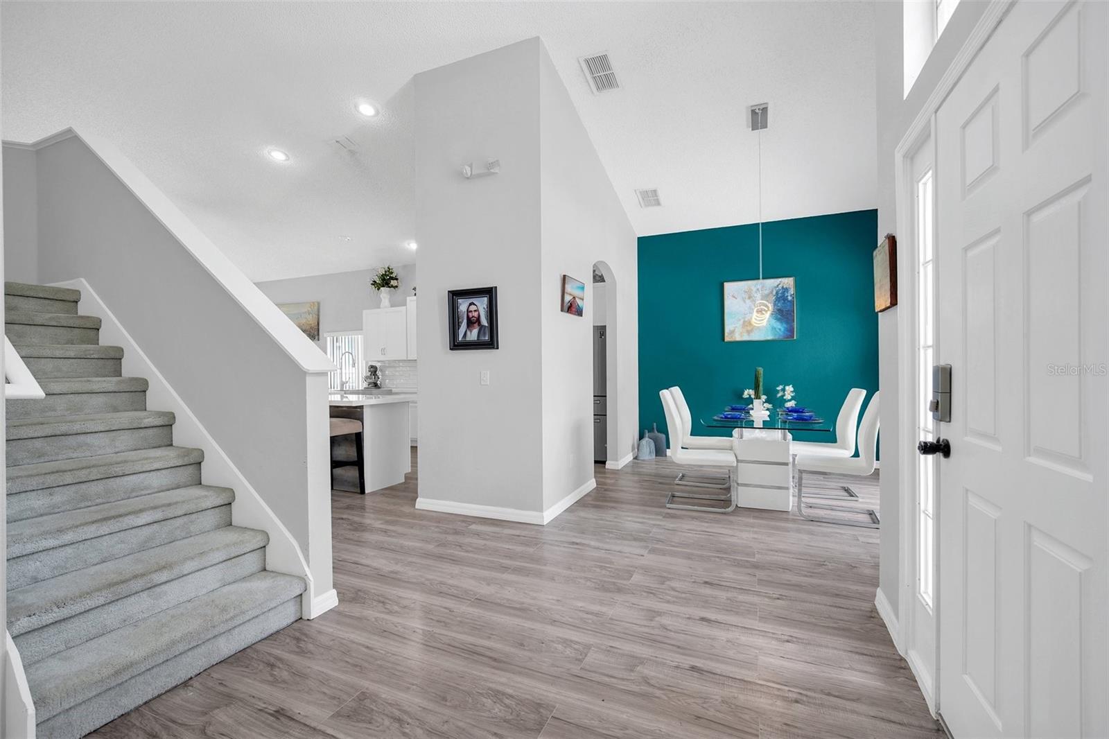 541 Castlemain Cir, Davenport, FL 33897 photo