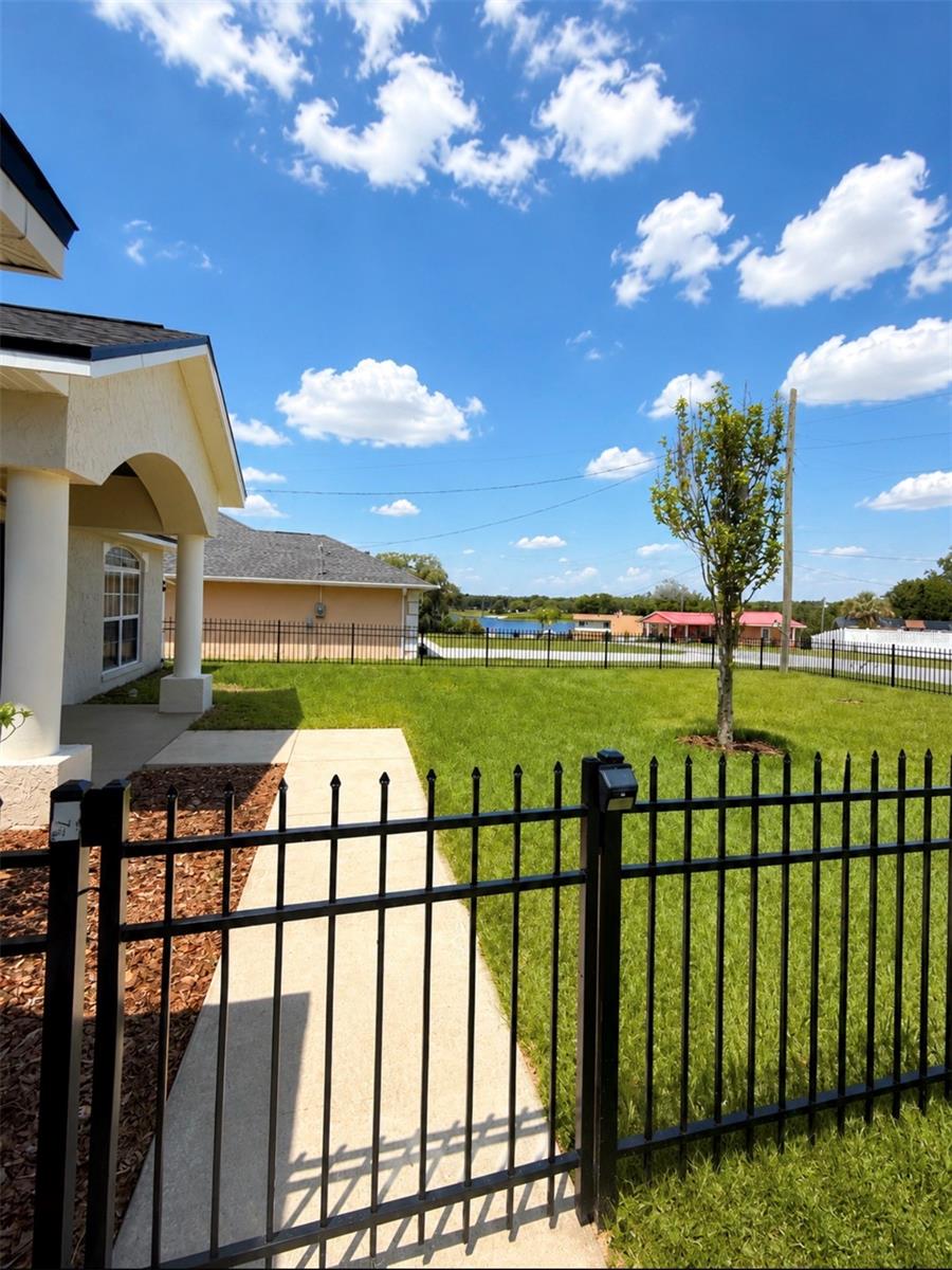 10058 SE 105 Pl, Belleview, FL 34420 photo