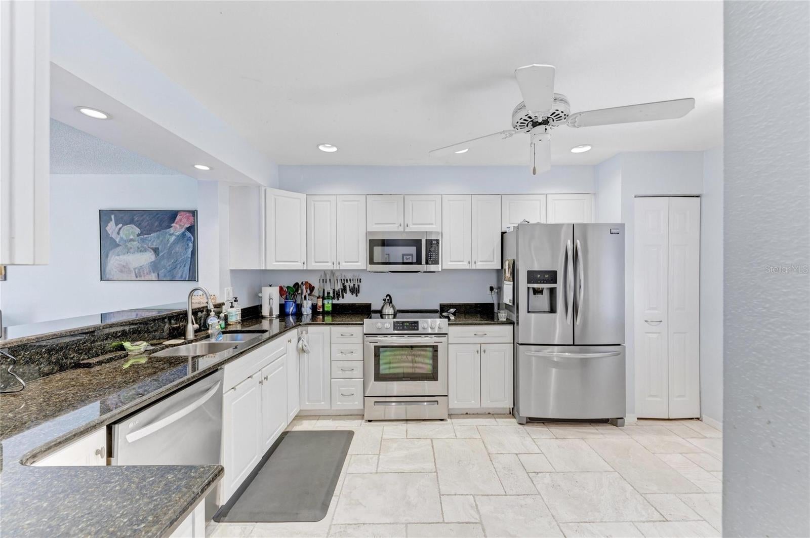 6101 34 St #11 G, Bradenton, FL 34210 photo
