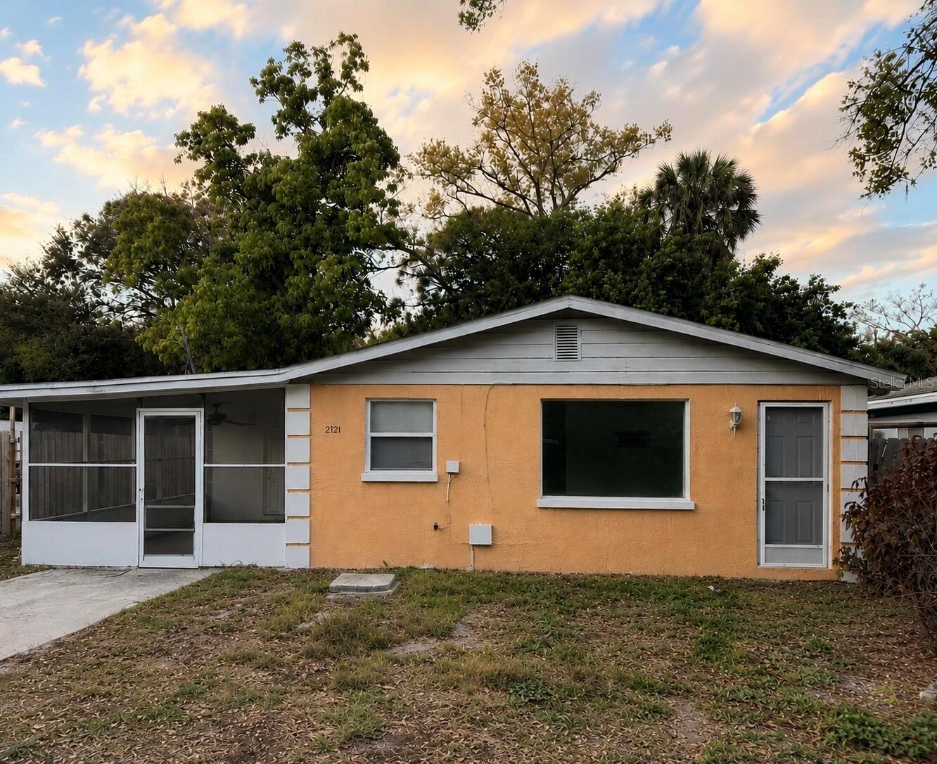 2121 33 St, Sarasota, FL 34234