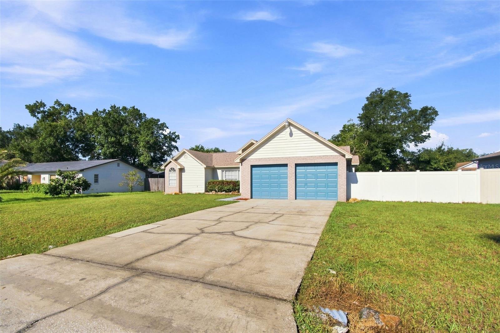 4745 Canterbury Dr, Land O Lakes, FL 34639 photo