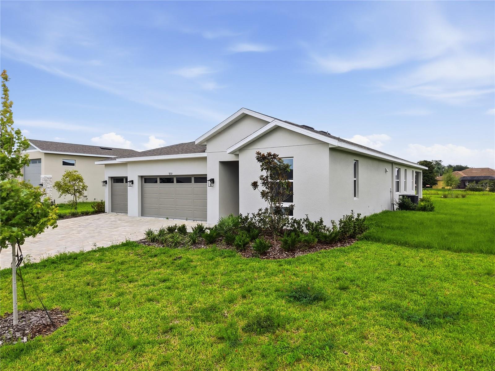 9210 Players Dr, Weeki Wachee, FL 34613 photo