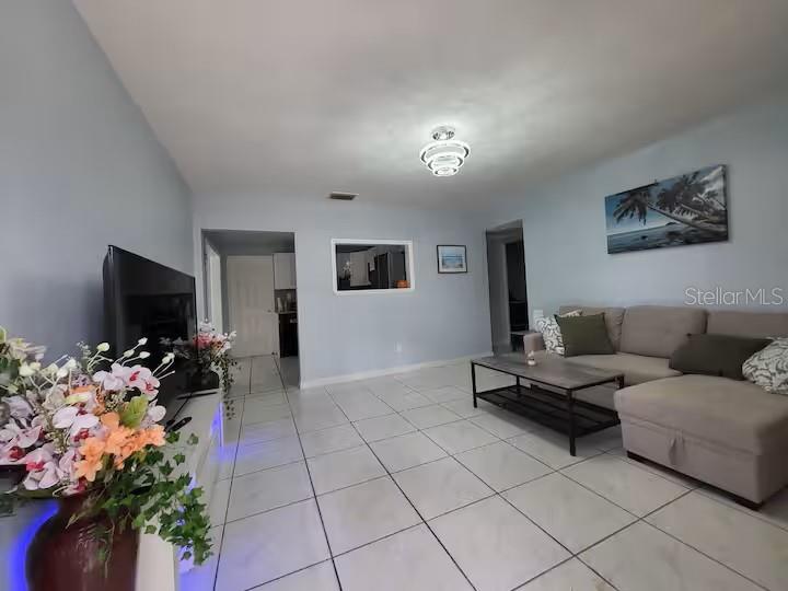 3552 38 Ave, Saint Petersburg, FL 33713 photo