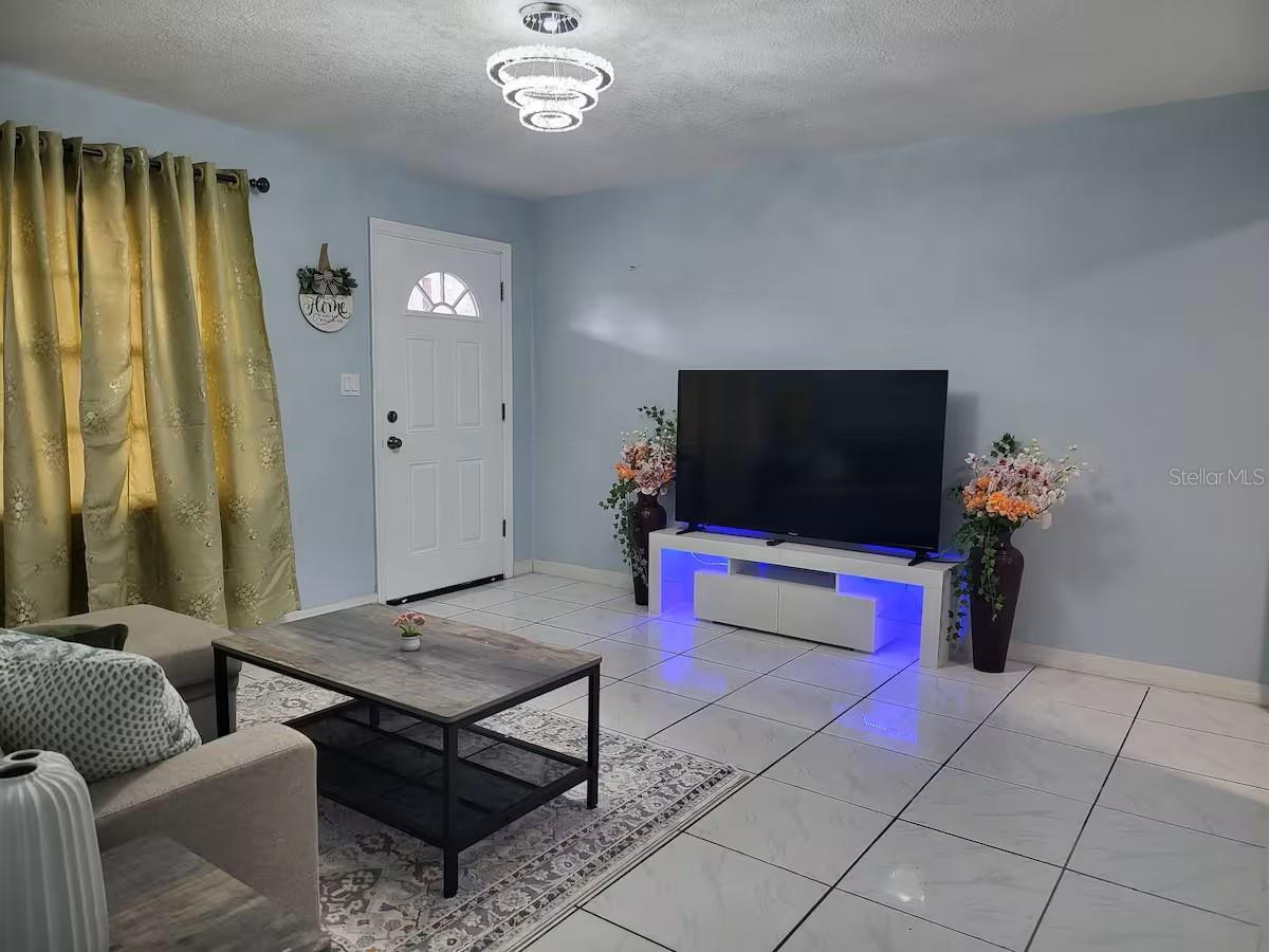 3552 38 Ave, Saint Petersburg, FL 33713 photo