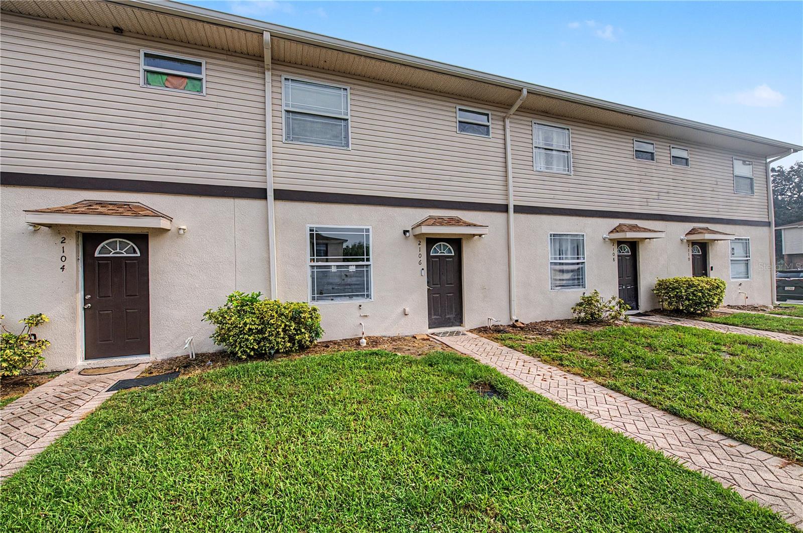 2106 Pine Chace Ct, Tampa, FL 33613 photo