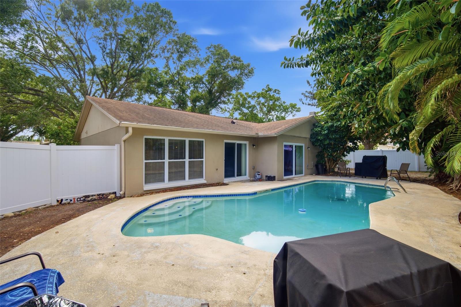 7327 Sunshine Cir, Tampa, FL 33634 photo