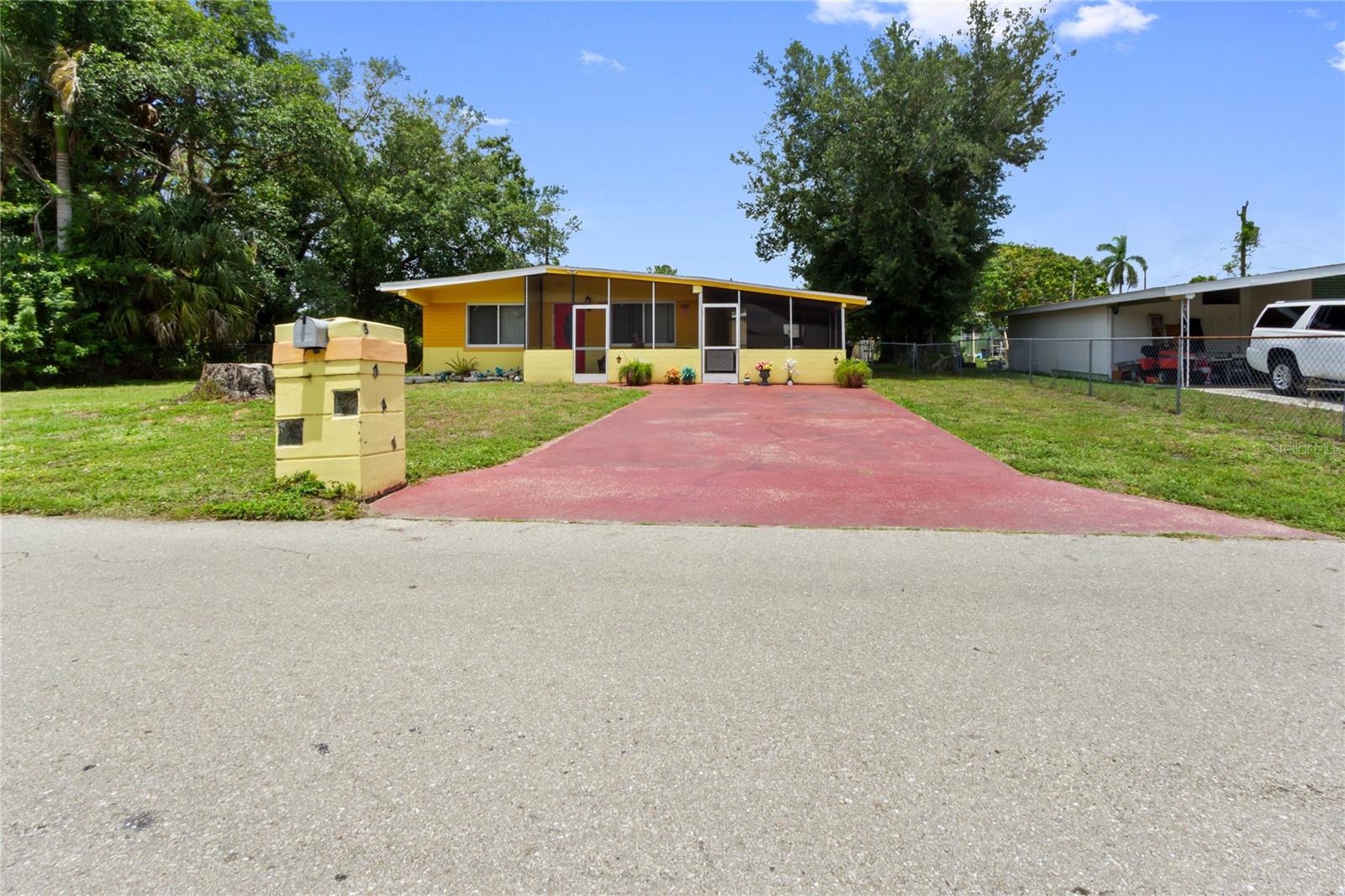 3741 Bell St, Fort Myers, FL 33916 photo