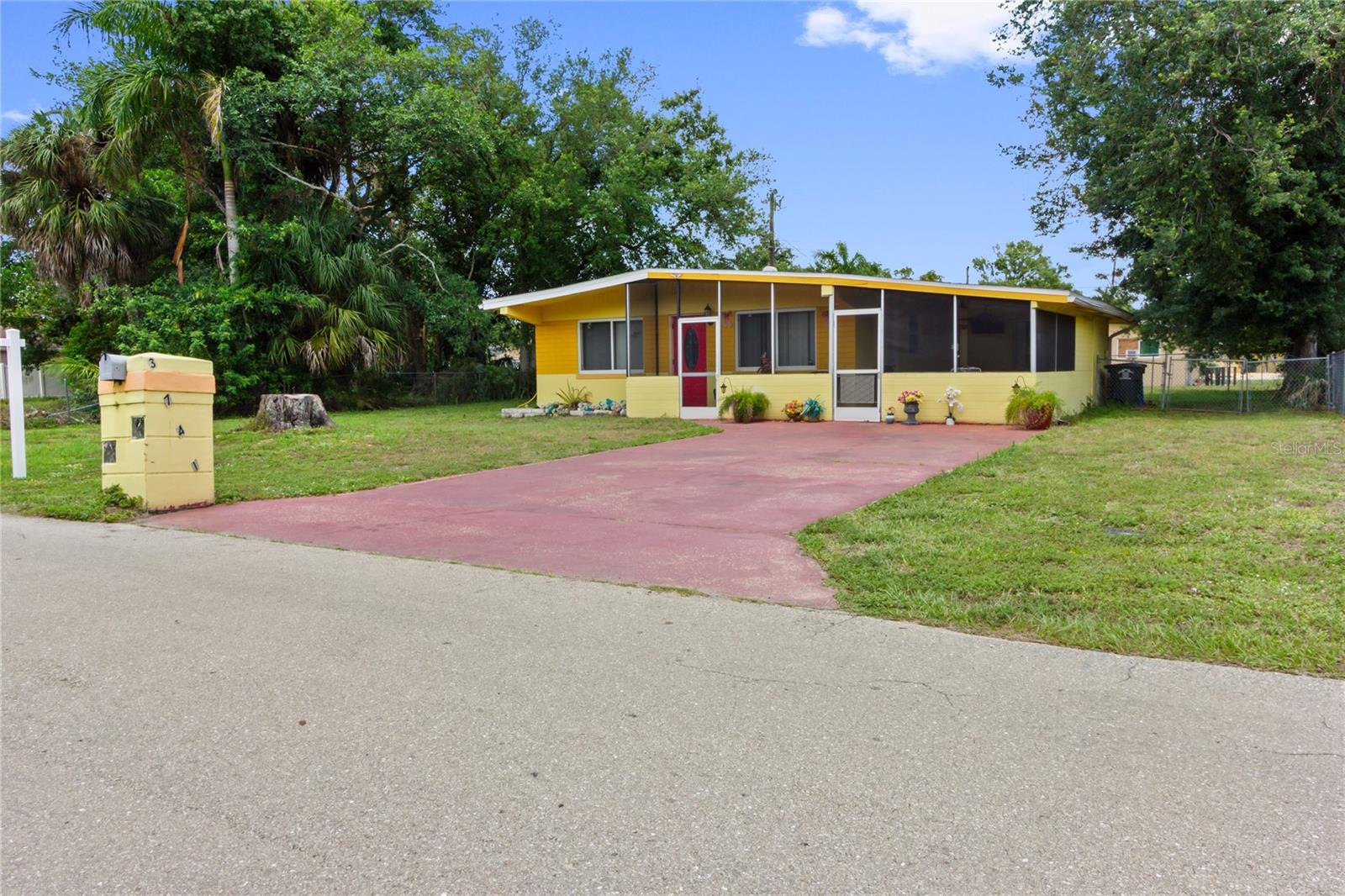 3741 Bell St, Fort Myers, FL 33916 photo
