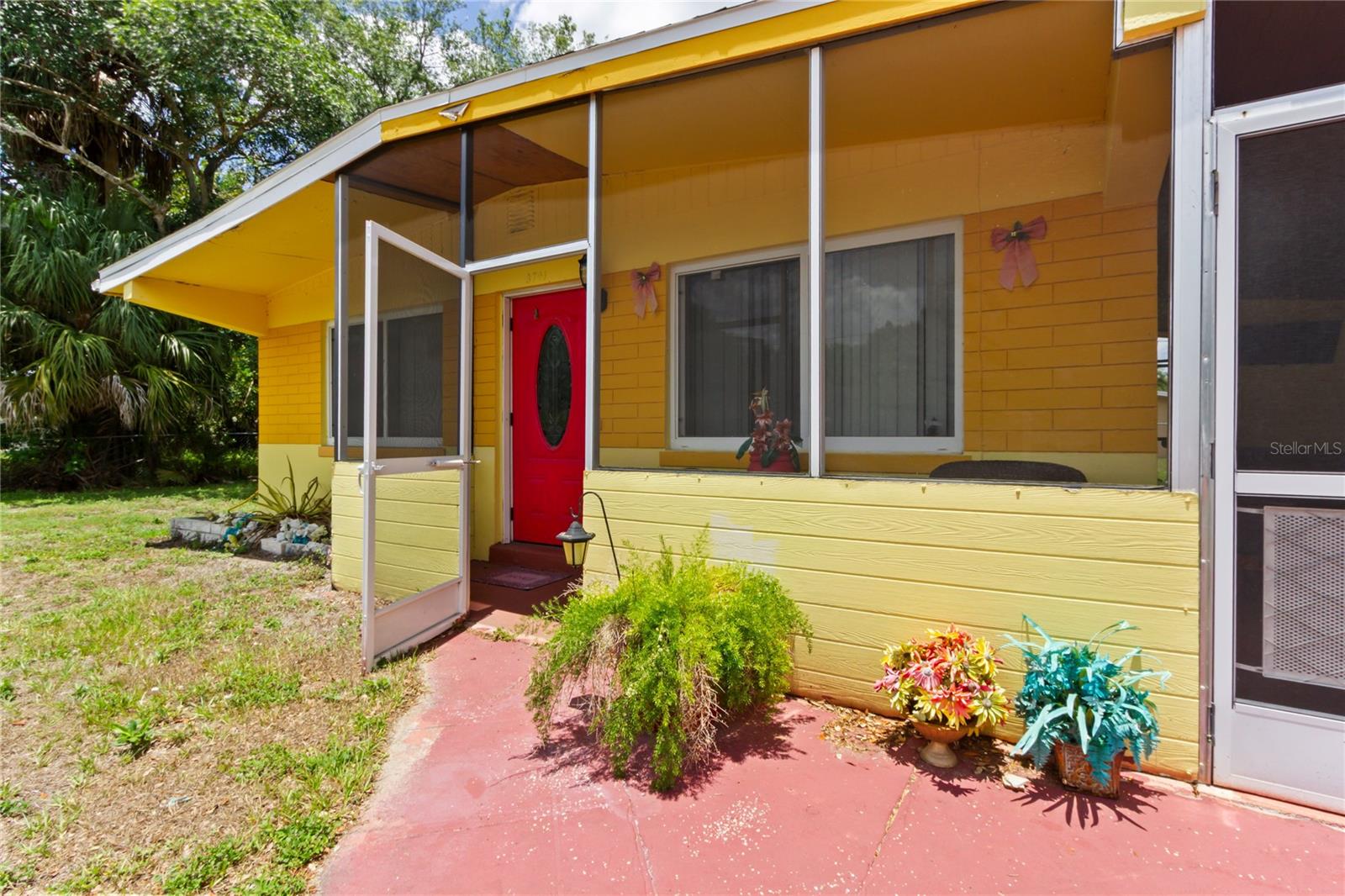 3741 Bell St, Fort Myers, FL 33916 photo