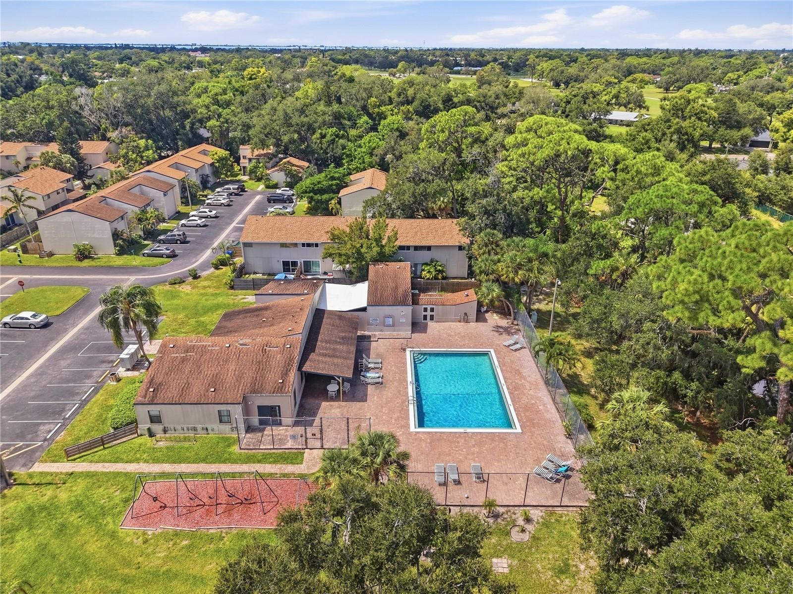 912 Byron Ln #5 C, Sarasota, FL 34243 photo