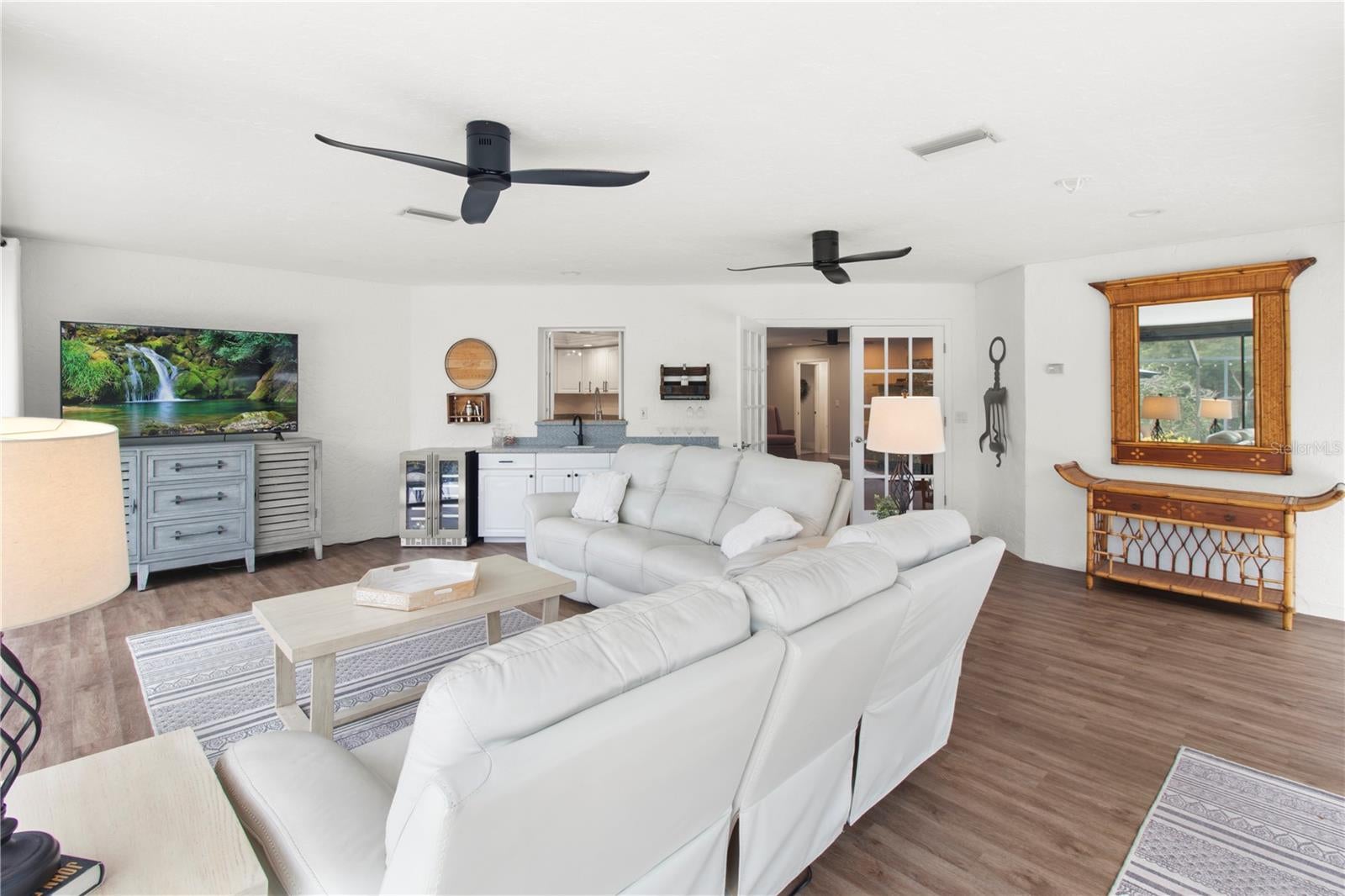 1279 Cornish Ct, Sarasota, FL 34232 photo