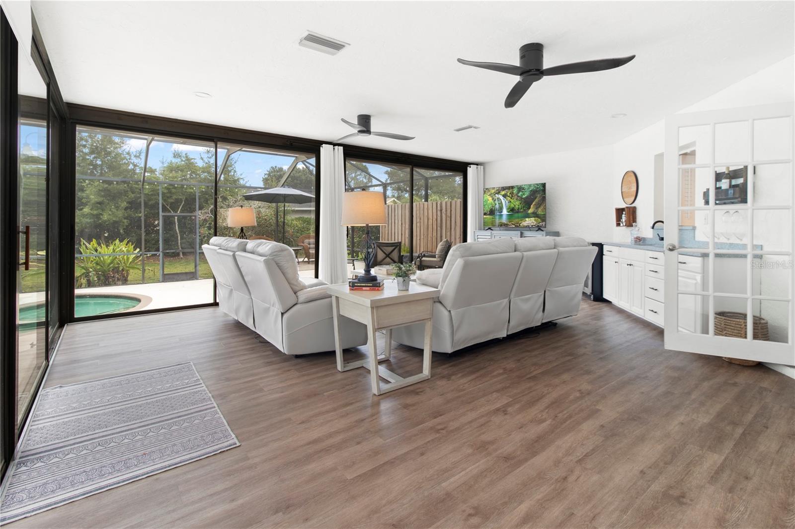 1279 Cornish Ct, Sarasota, FL 34232 photo