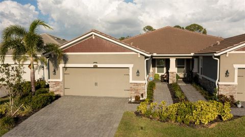 Townhouse in SARASOTA FL 8732 RAIN SONG ROAD.jpg