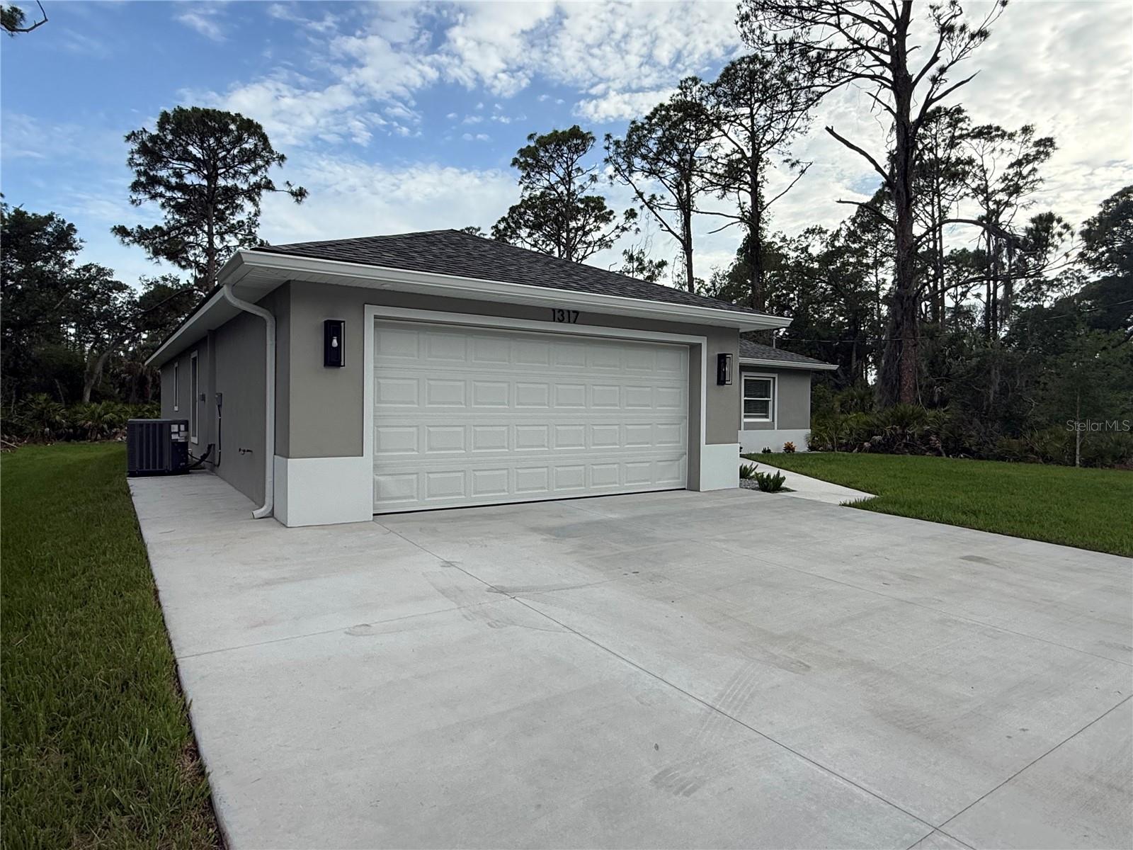1317 Biscayne Dr, Port Charlotte, FL 33953 photo