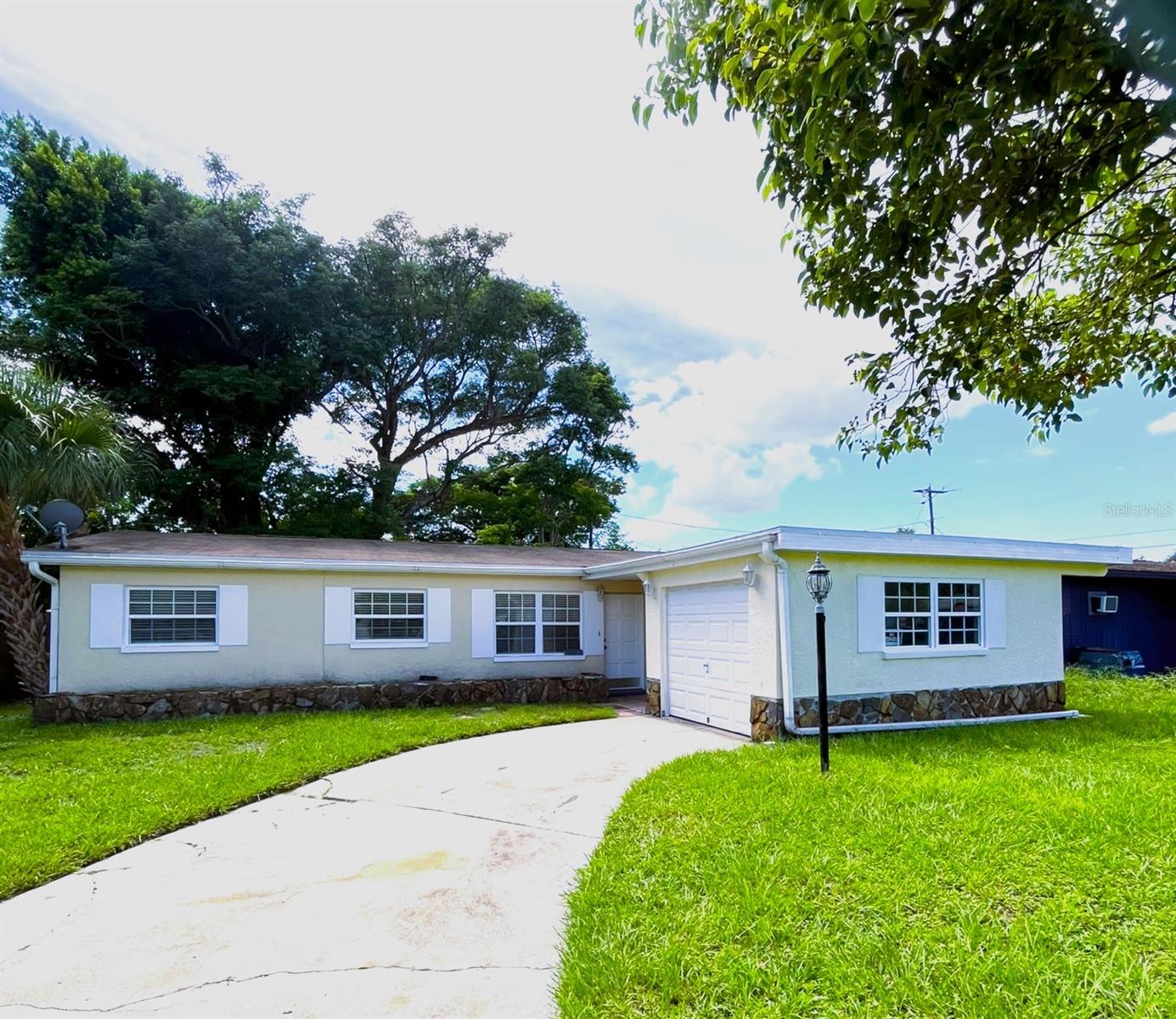 5682 63 Ln, Saint Petersburg, FL 33709